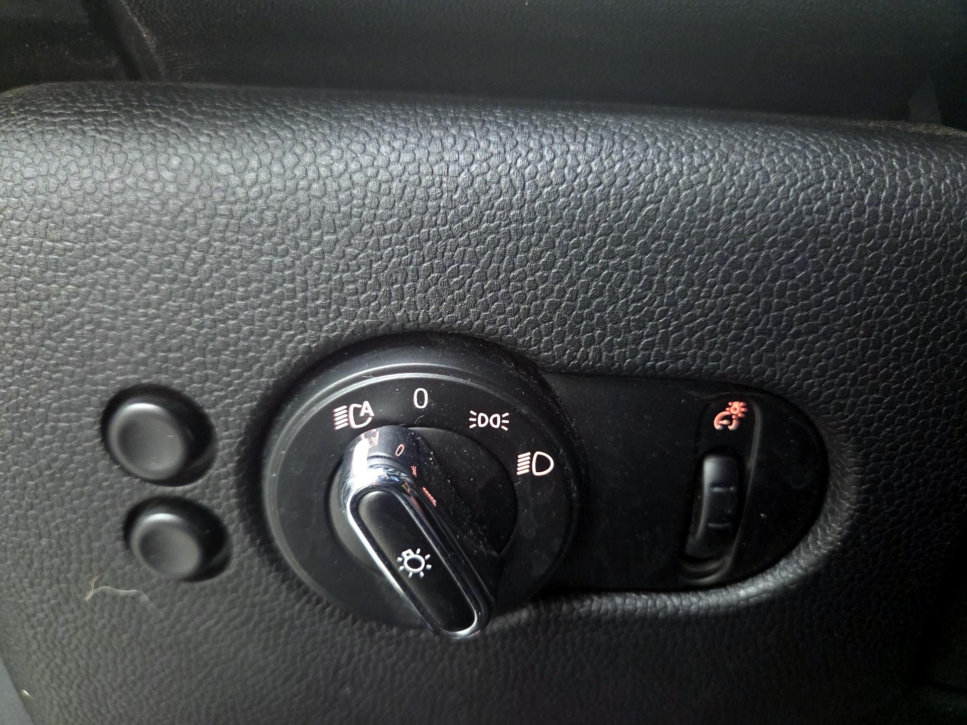 Thumbnail: 2016 MINI Cooper - 13