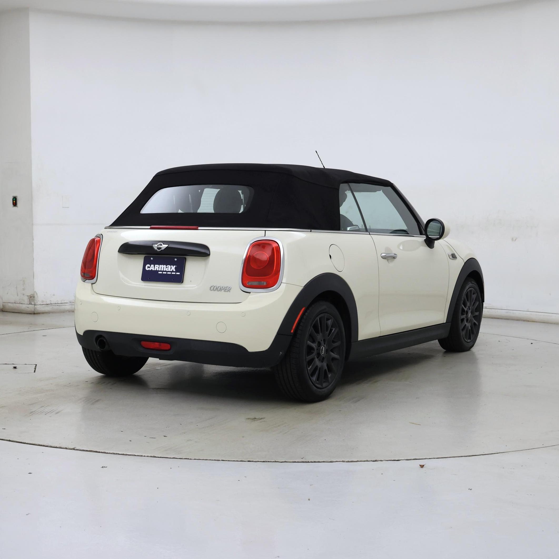 Thumbnail: 2016 MINI Cooper - 8