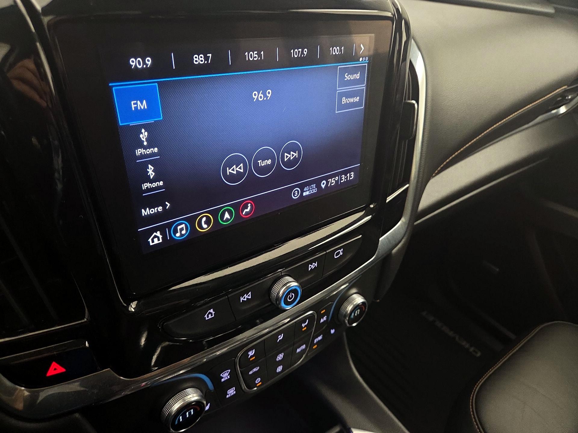Thumbnail: 2021 Chevrolet Traverse - 16
