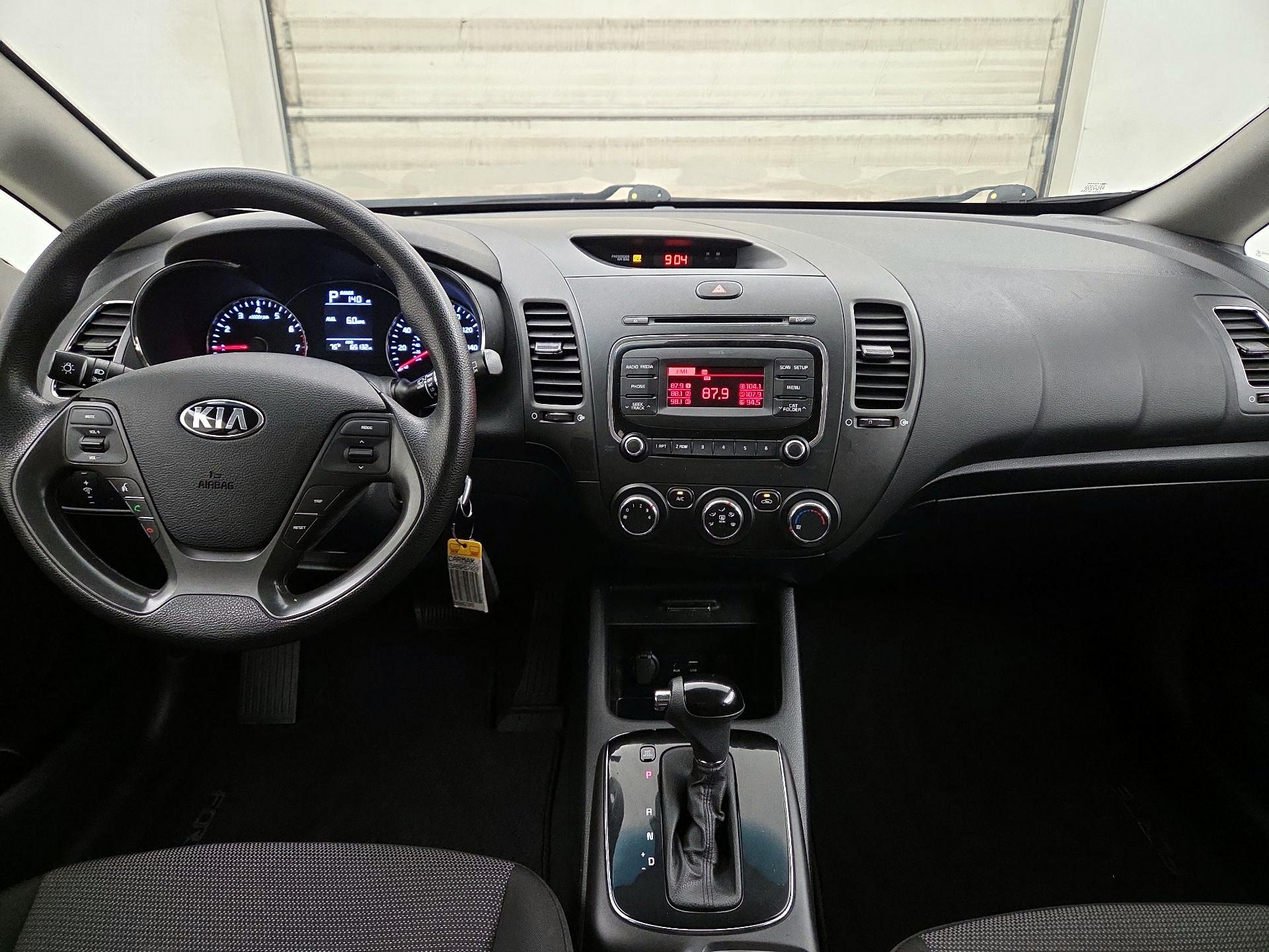 Thumbnail: 2017 Kia Forte - 9