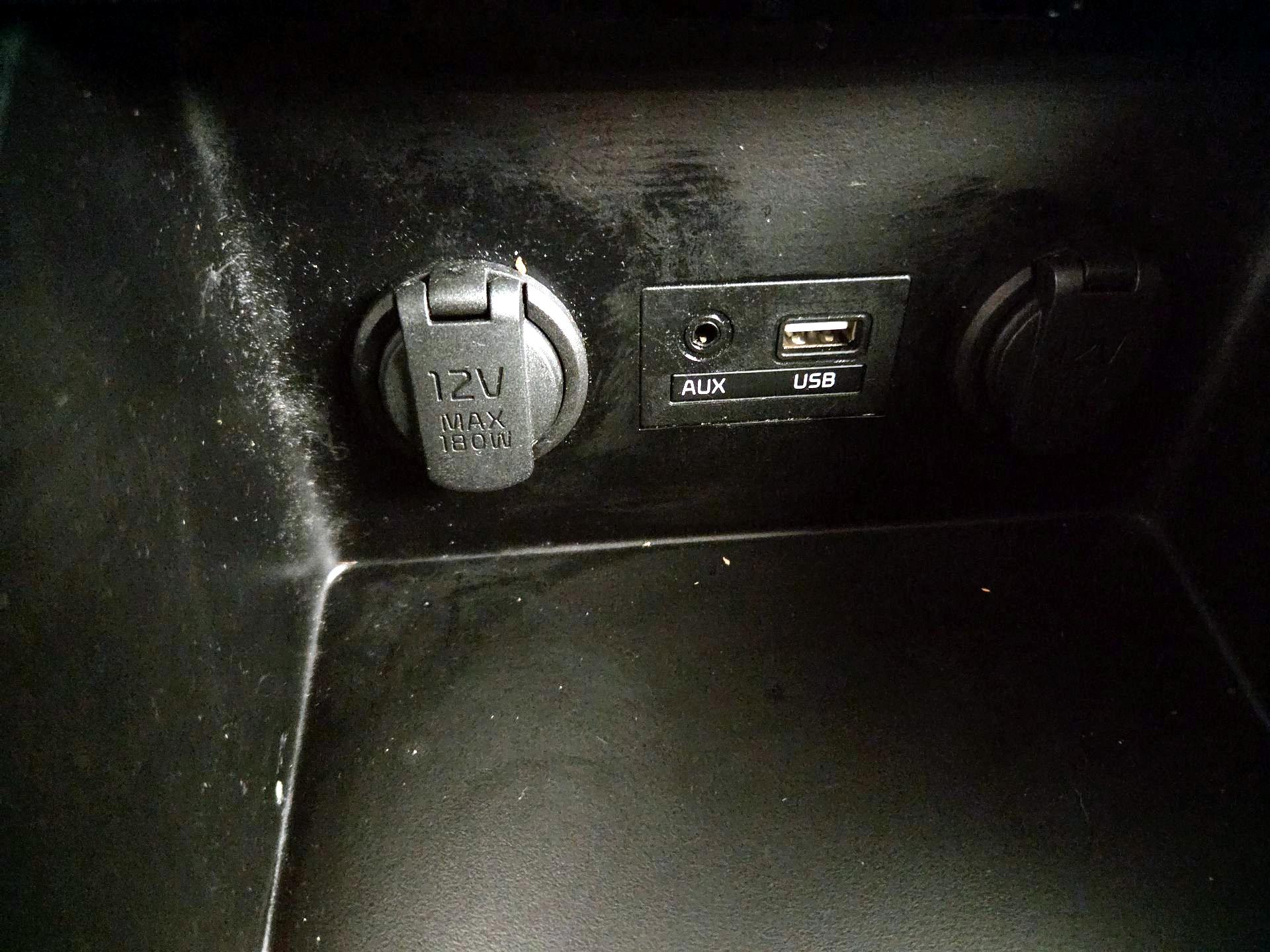 Thumbnail: 2017 Kia Forte - 17