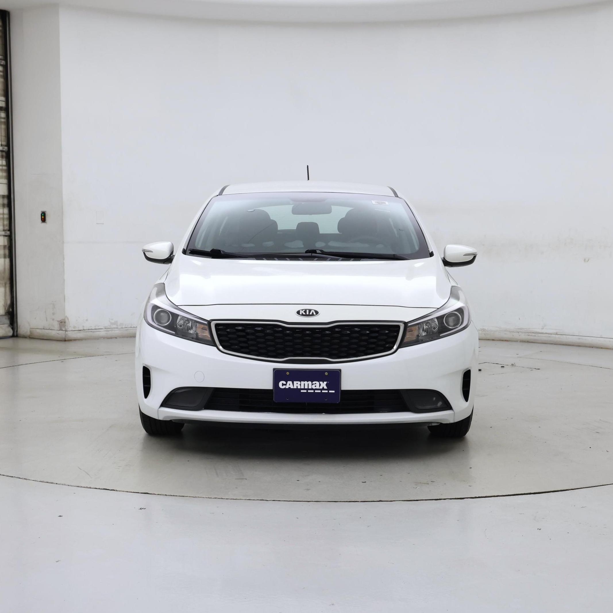 Thumbnail: 2017 Kia Forte - 5