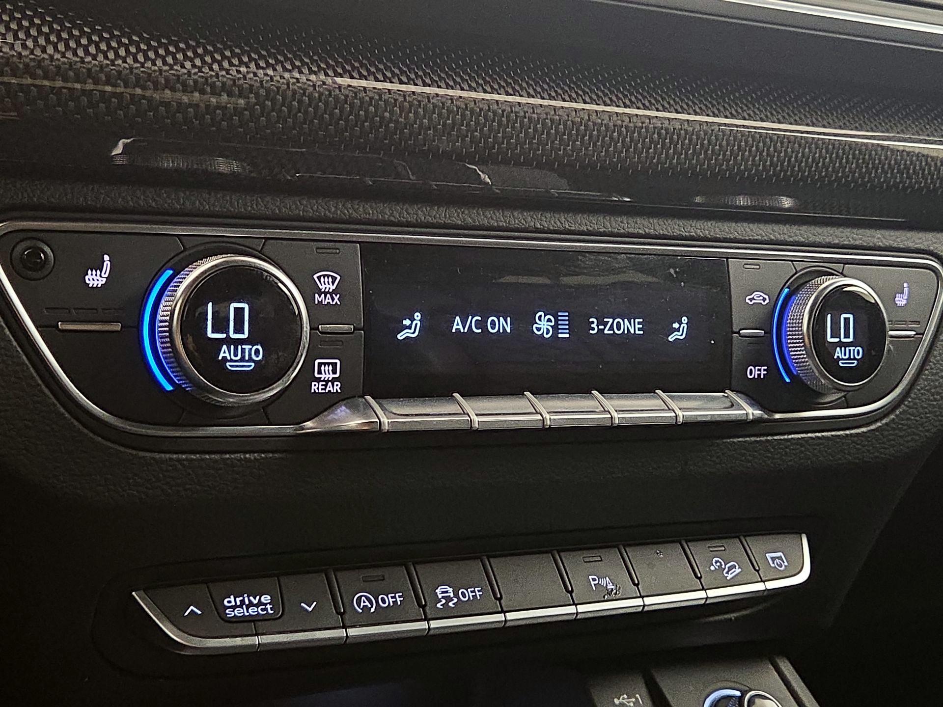 Thumbnail: 2019 Audi SQ5 - 17