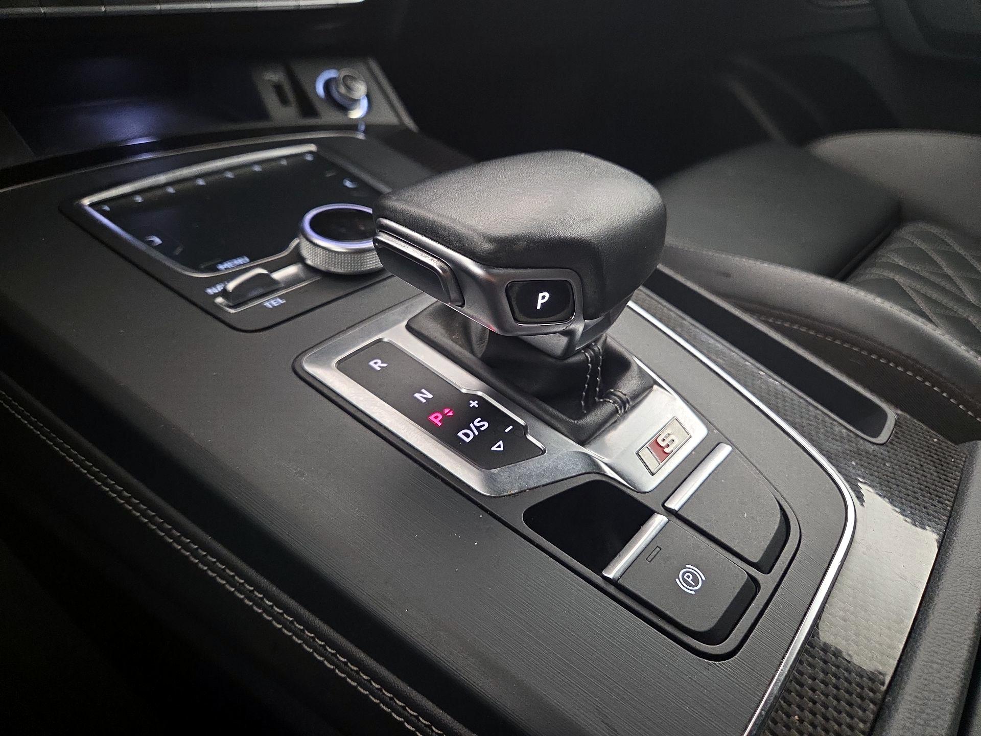Thumbnail: 2019 Audi SQ5 - 18