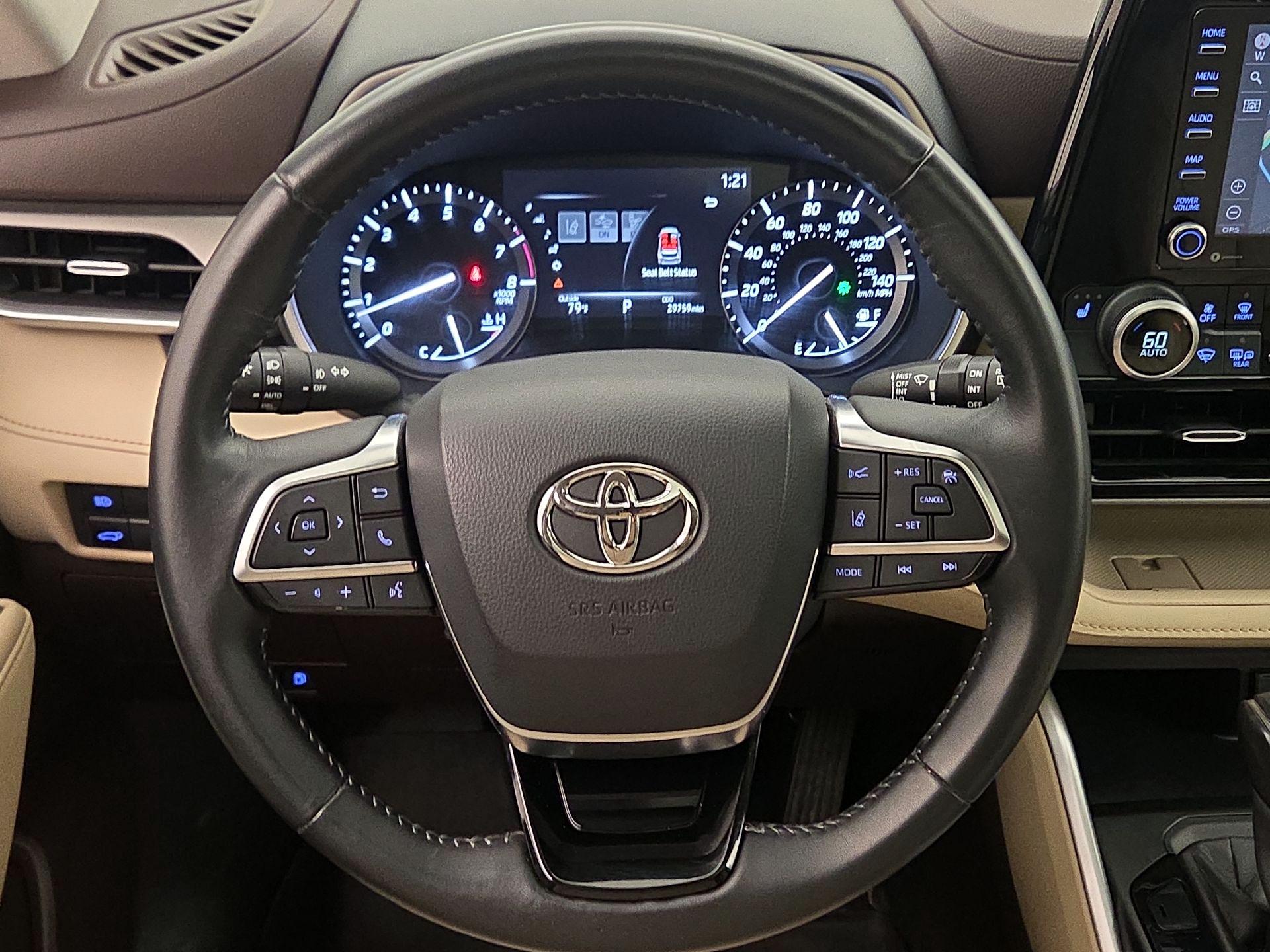 Thumbnail: 2020 Toyota Highlander - 10