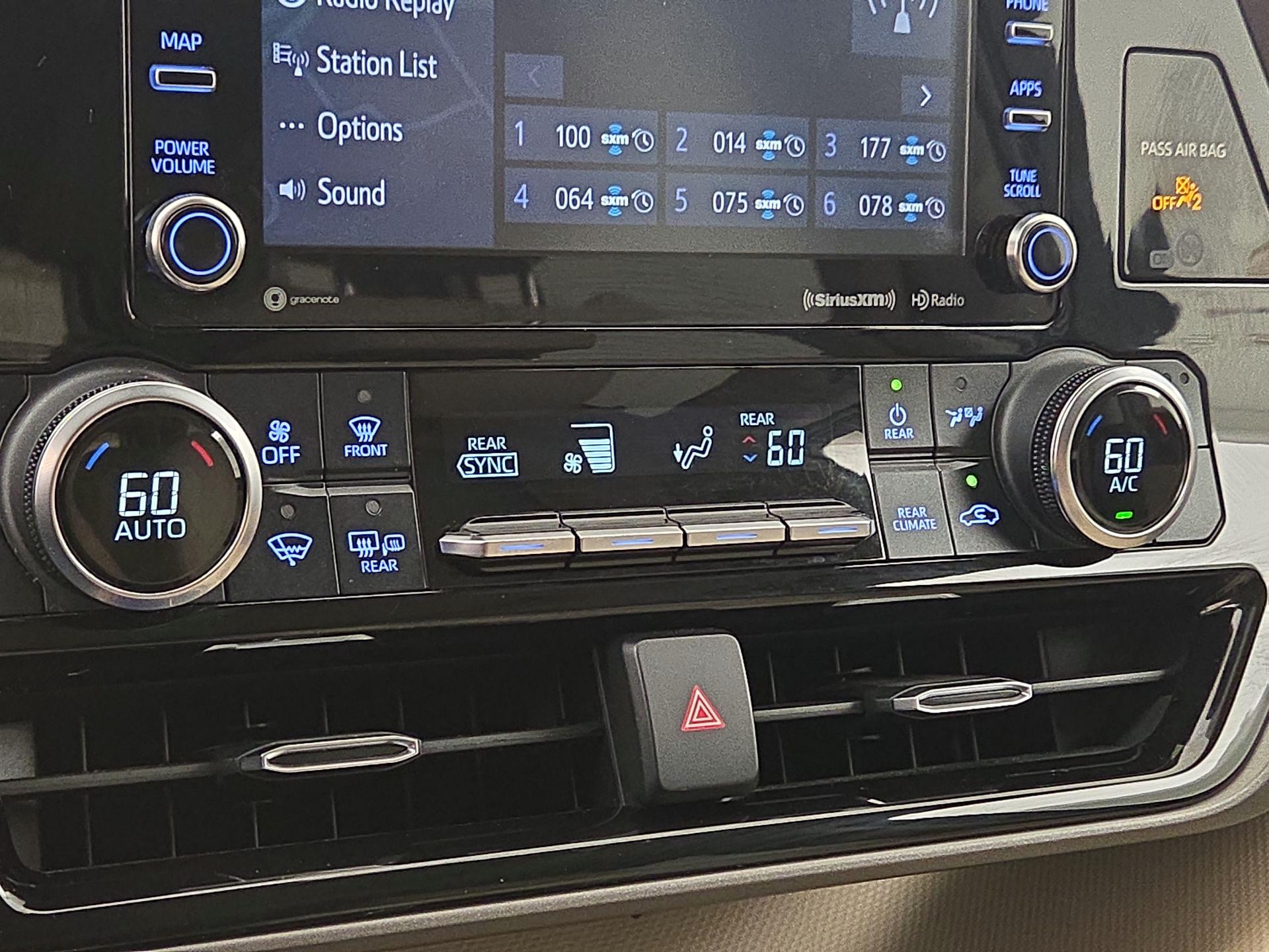 Thumbnail: 2020 Toyota Highlander - 17