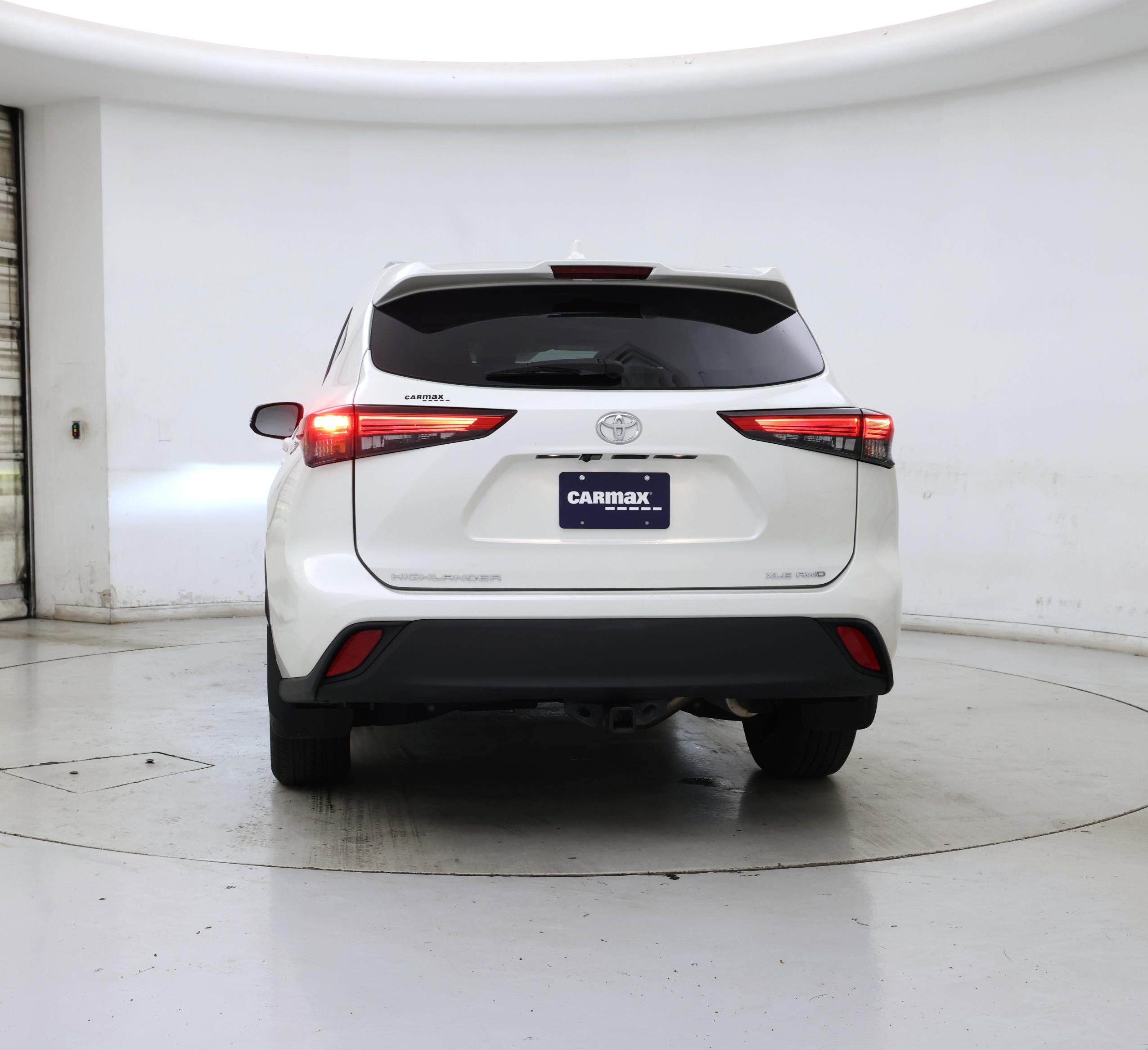 Thumbnail: 2020 Toyota Highlander - 6