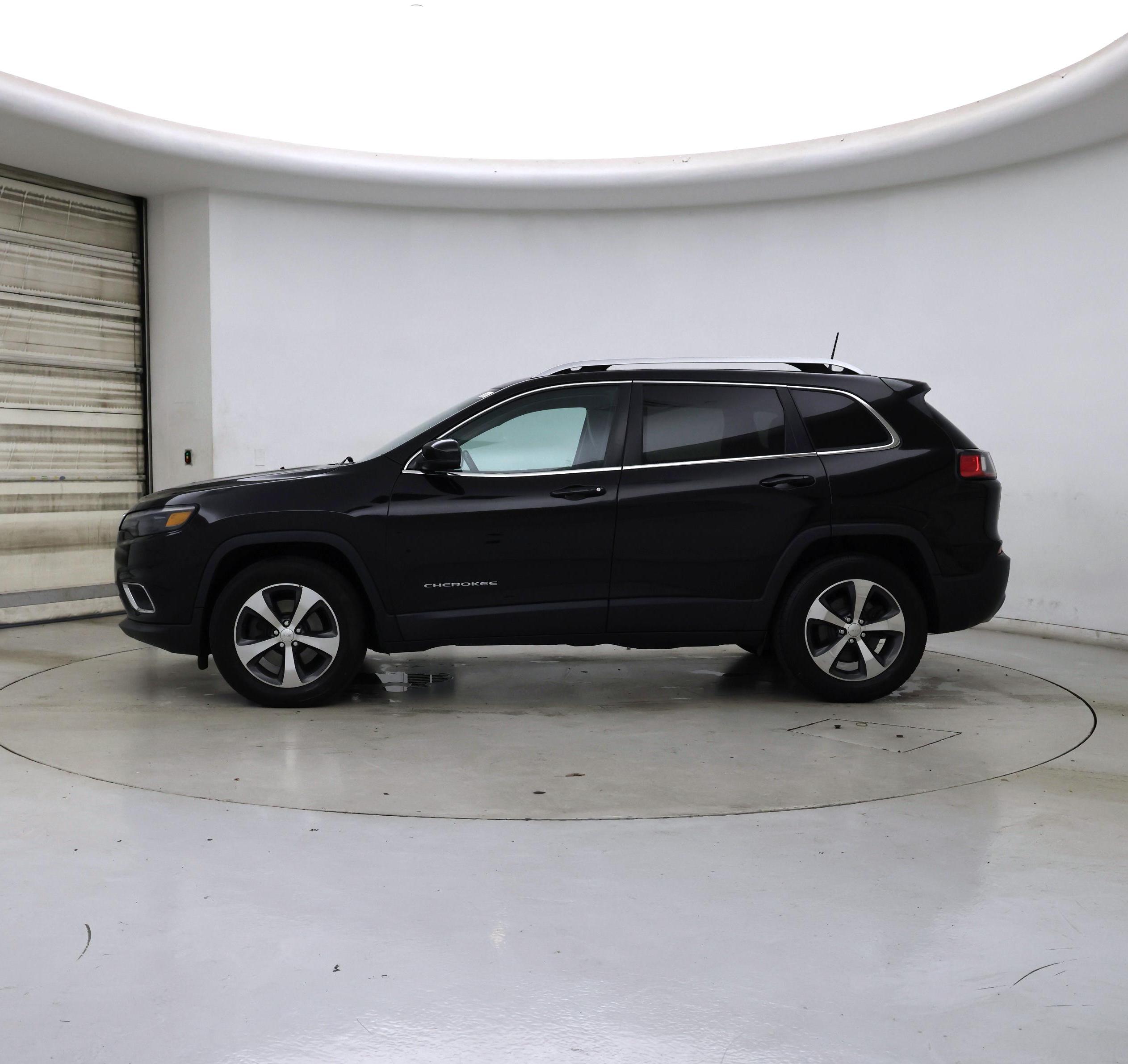 Thumbnail: 2019 Jeep Cherokee - 3
