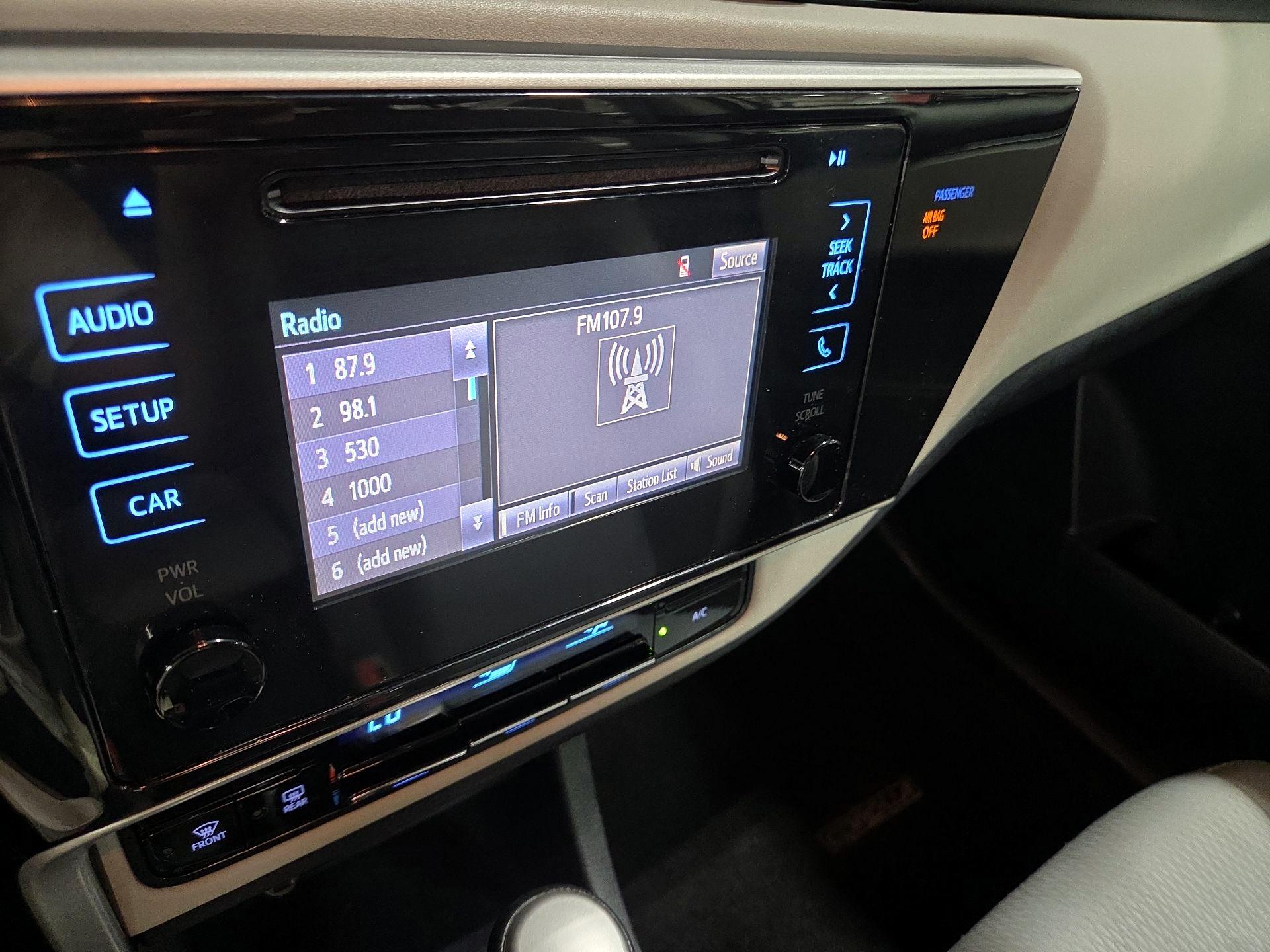 Thumbnail: 2018 Toyota Corolla - 15
