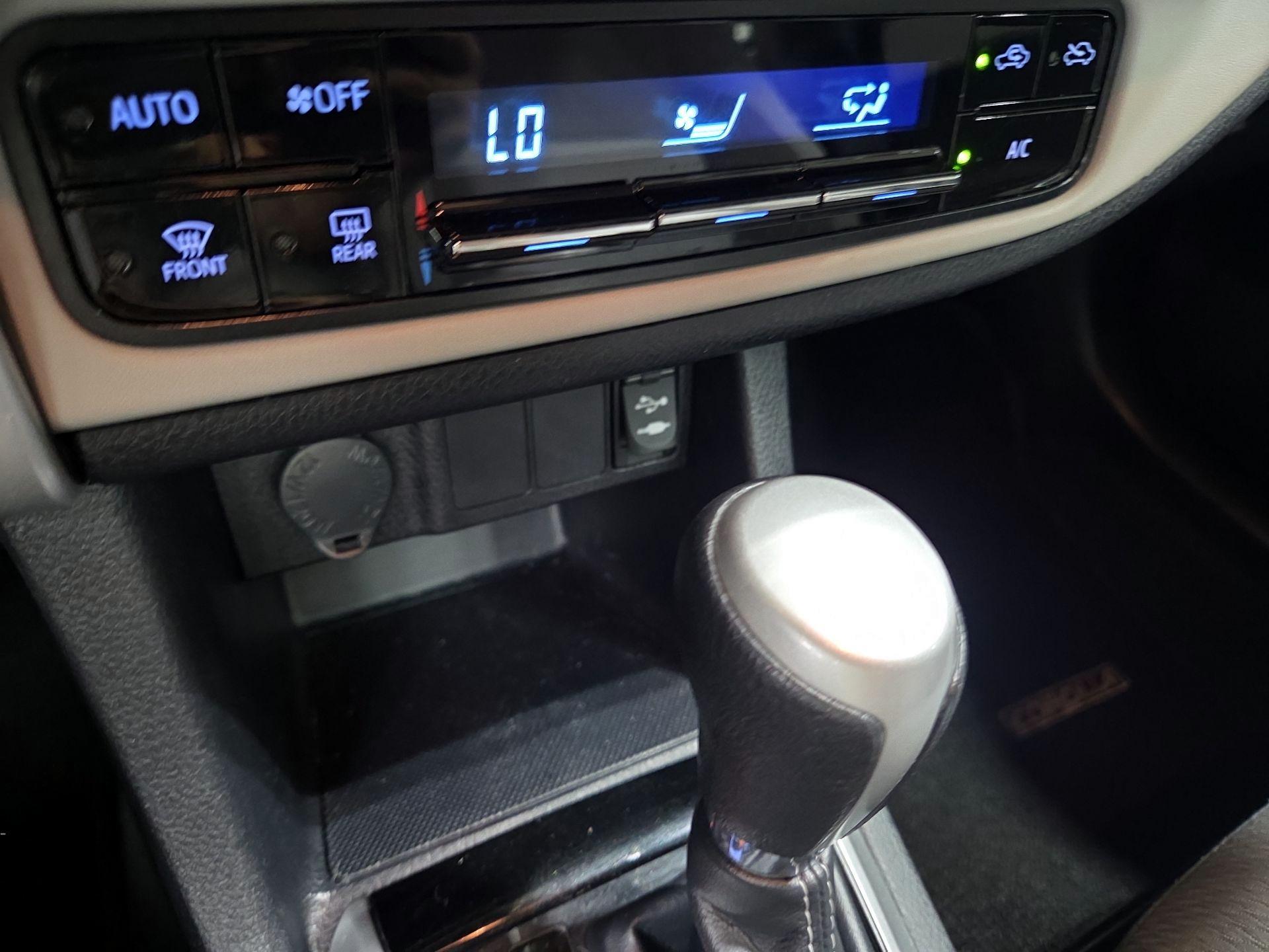 Thumbnail: 2018 Toyota Corolla - 16