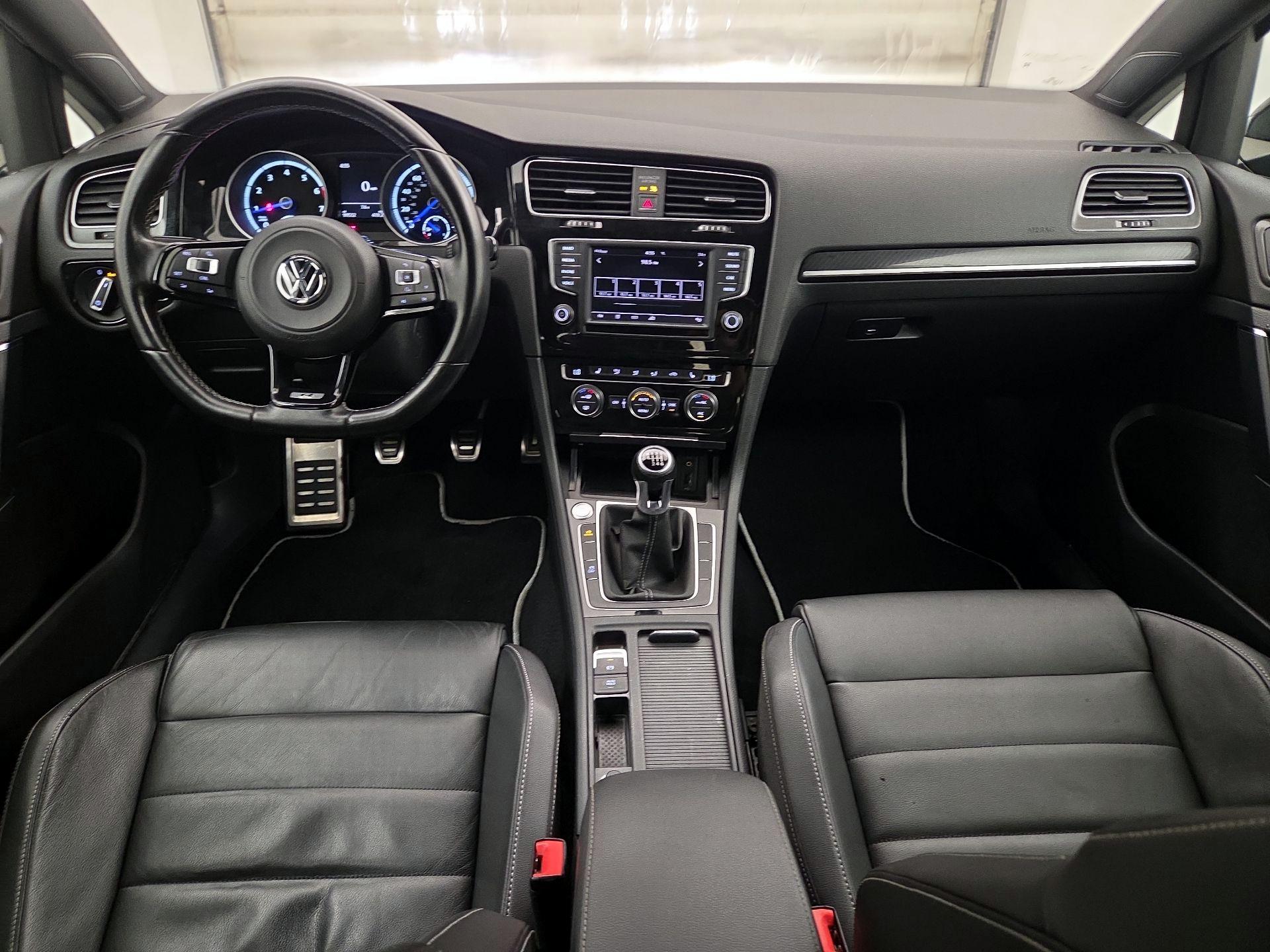 Thumbnail: 2016 Volkswagen Golf - 9
