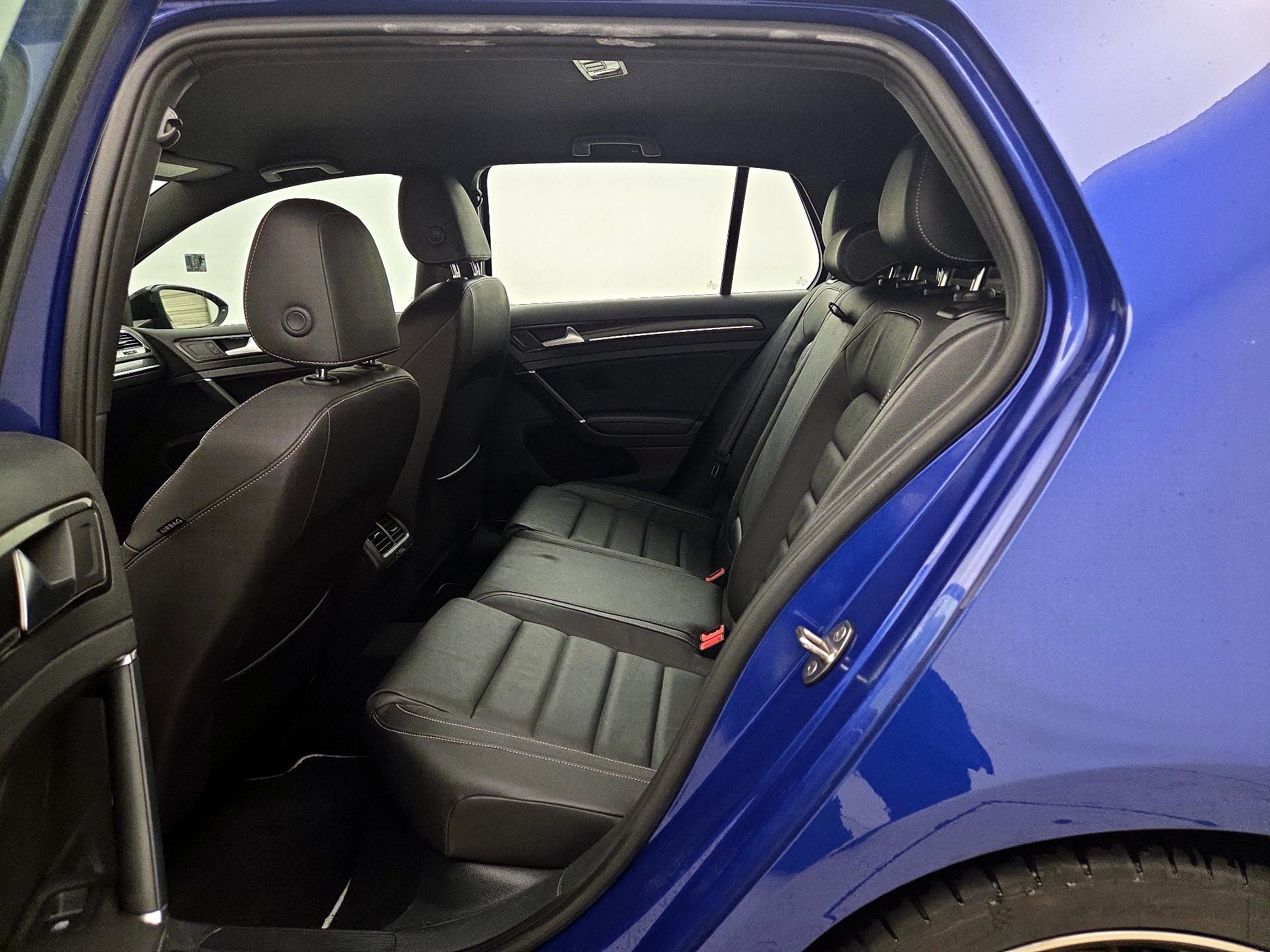 Thumbnail: 2016 Volkswagen Golf - 19