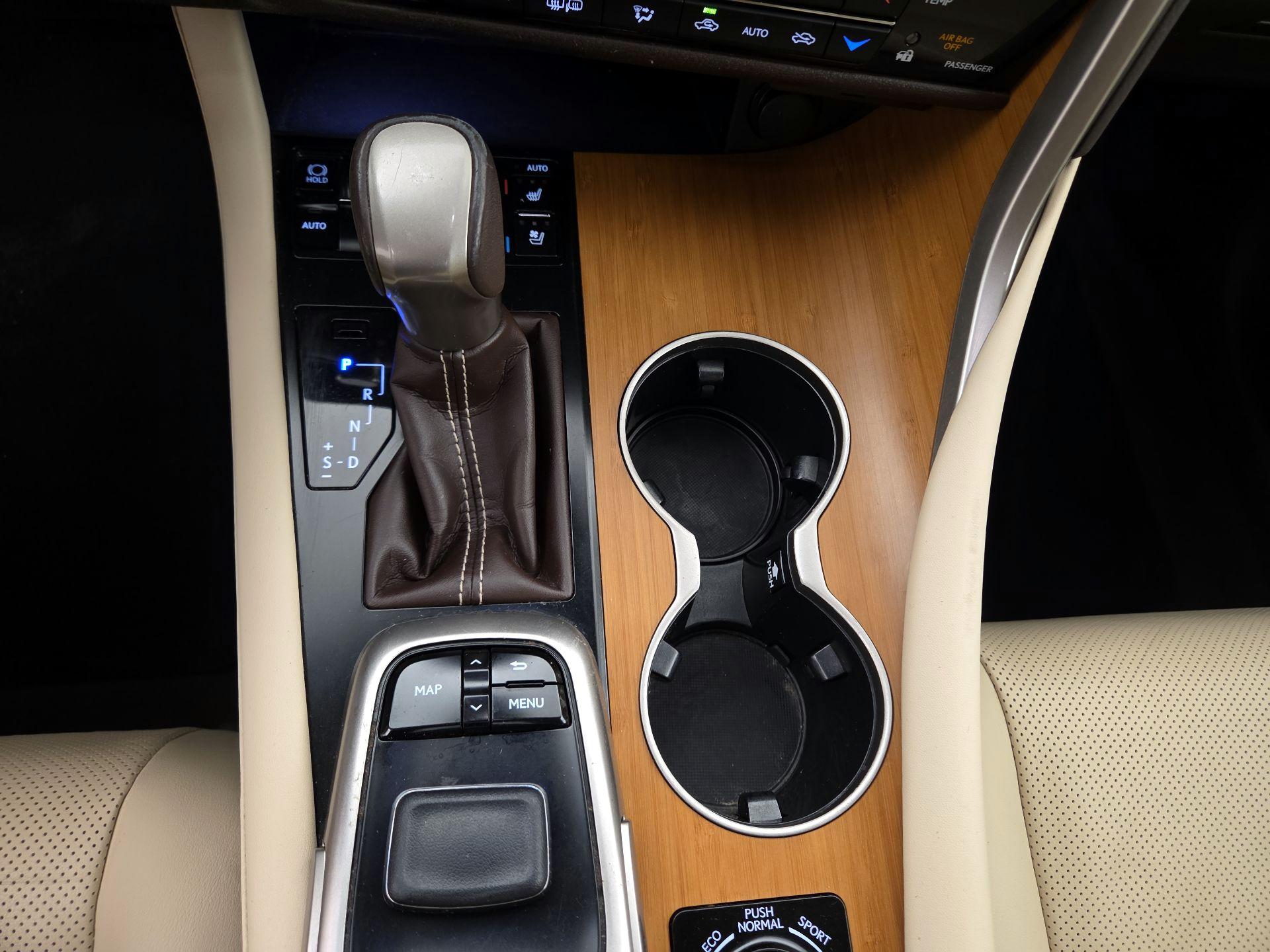 Thumbnail: 2019 Lexus RX - 18
