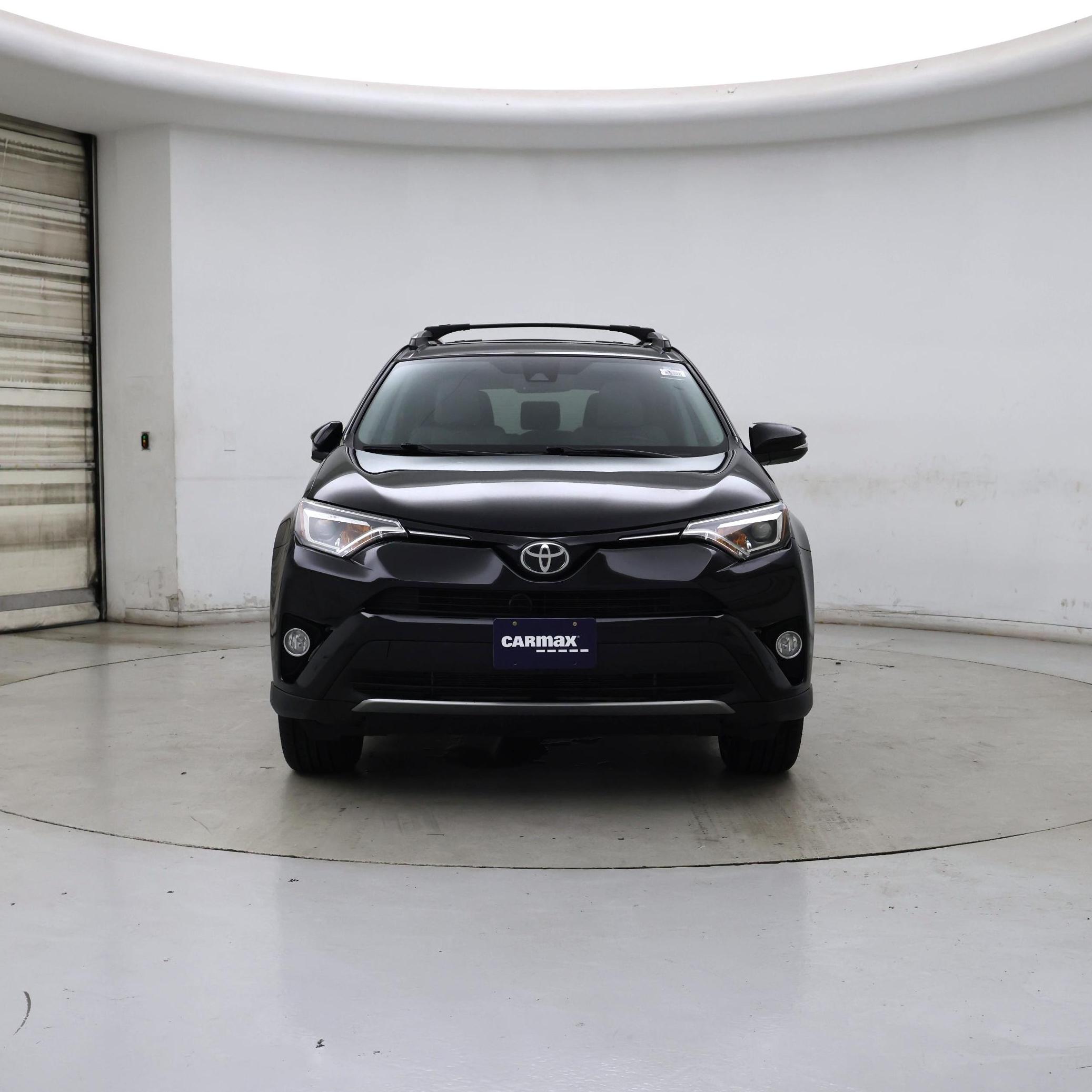 Thumbnail: 2017 Toyota RAV4 - 5