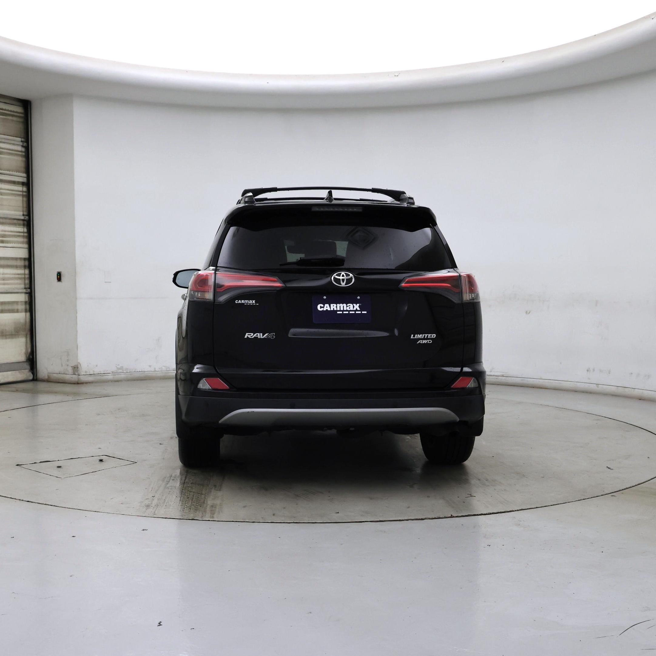 Thumbnail: 2017 Toyota RAV4 - 6