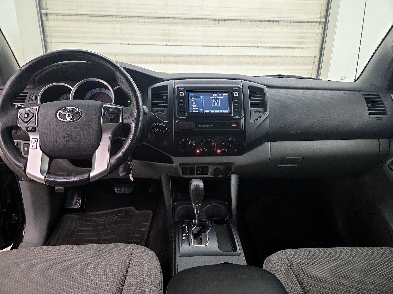 Photo 10
