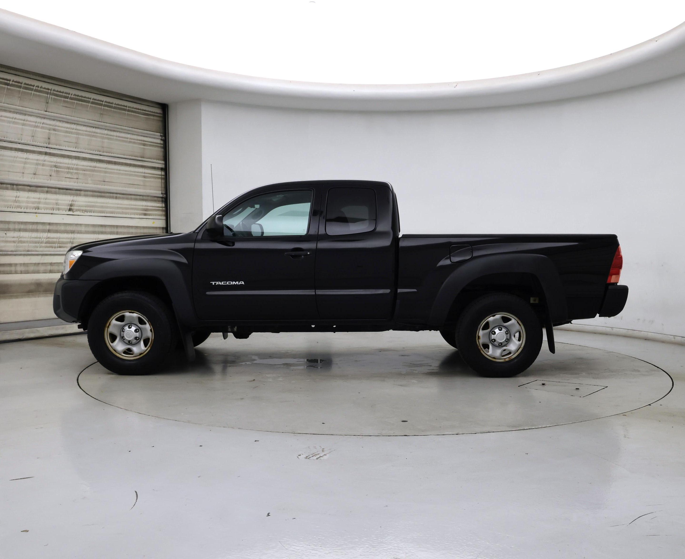 Thumbnail: 2015 Toyota Tacoma - 3