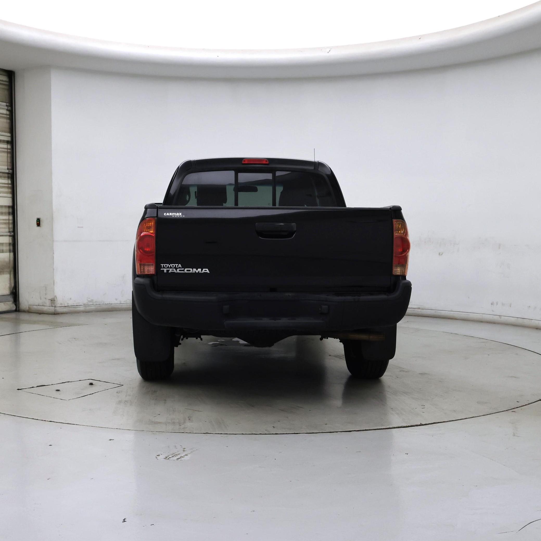 Thumbnail: 2015 Toyota Tacoma - 6