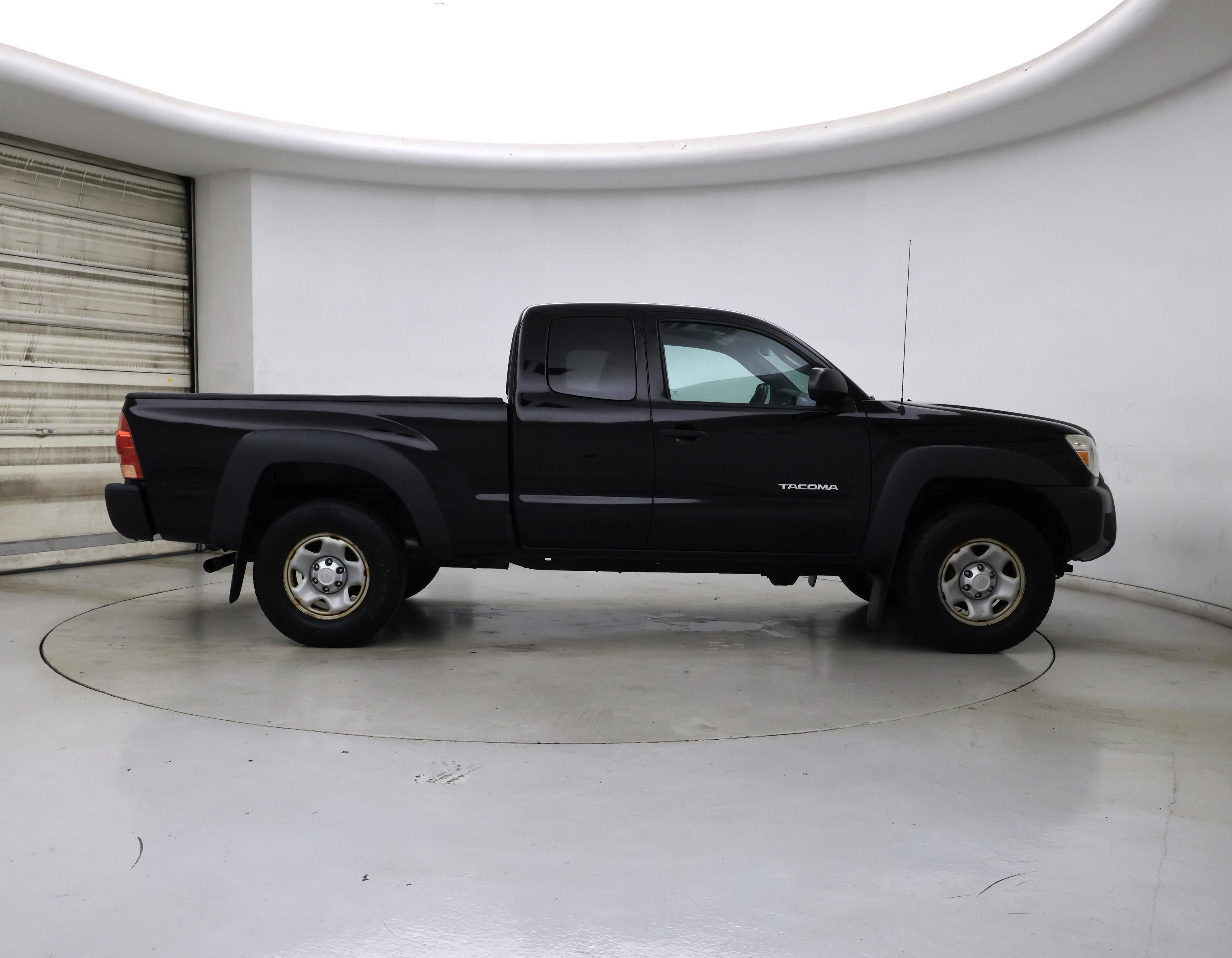 Thumbnail: 2015 Toyota Tacoma - 7