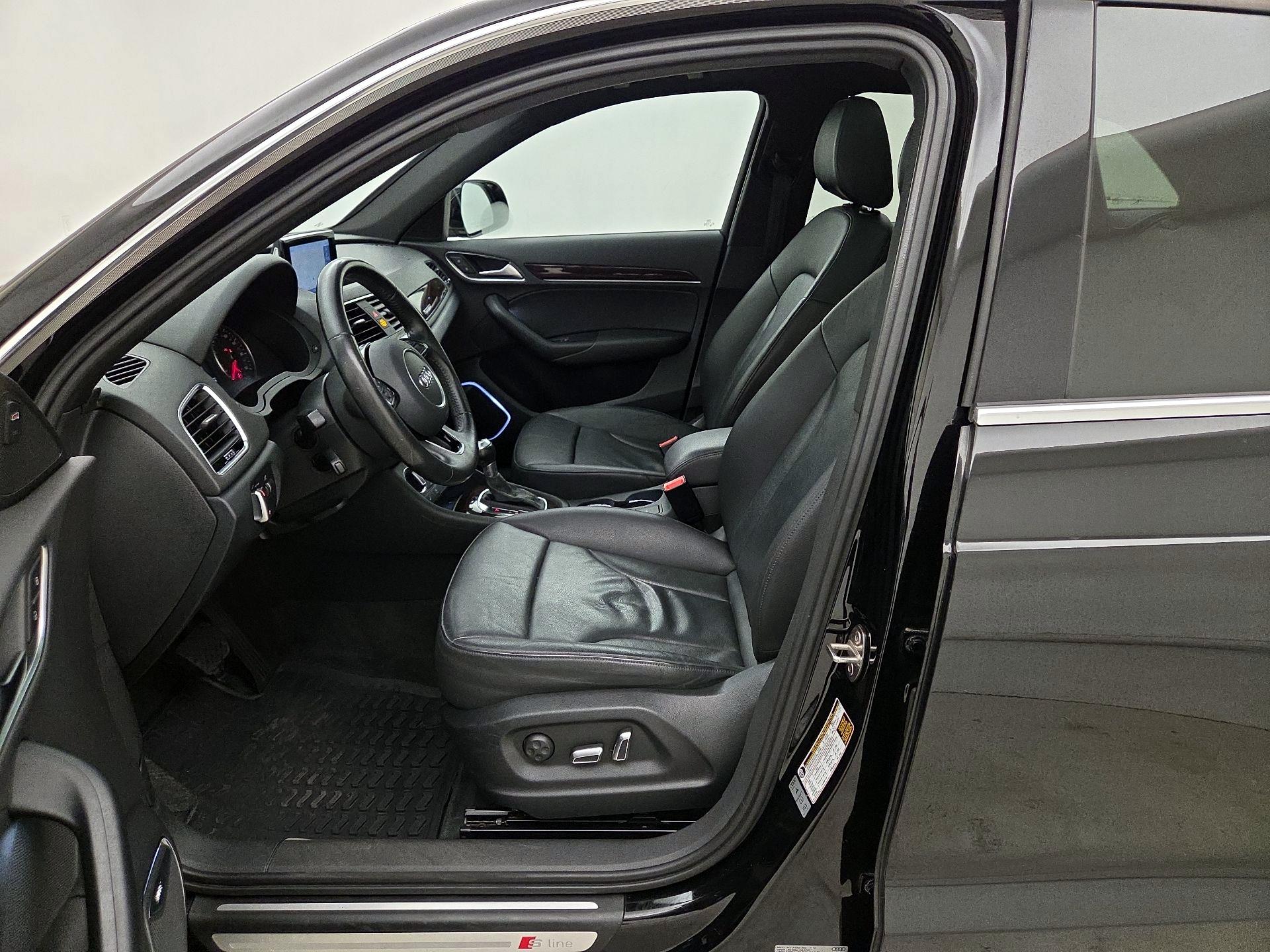 Thumbnail: 2016 Audi Q3 - 11