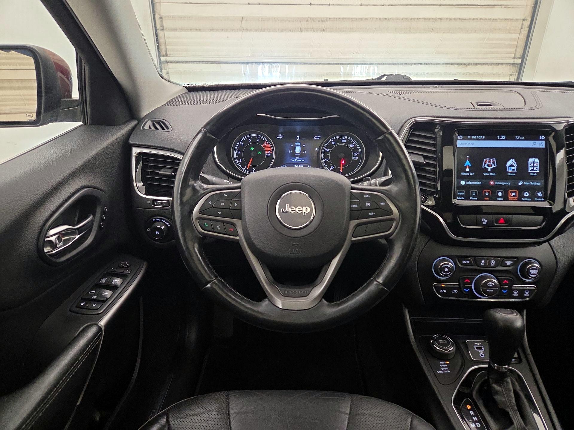 Thumbnail: 2020 Jeep Cherokee - 10