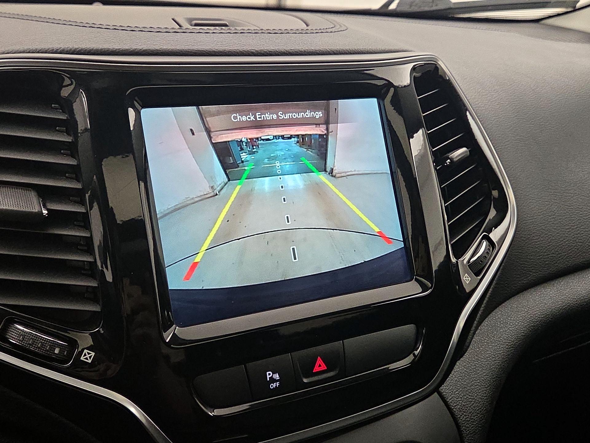 Thumbnail: 2020 Jeep Cherokee - 15