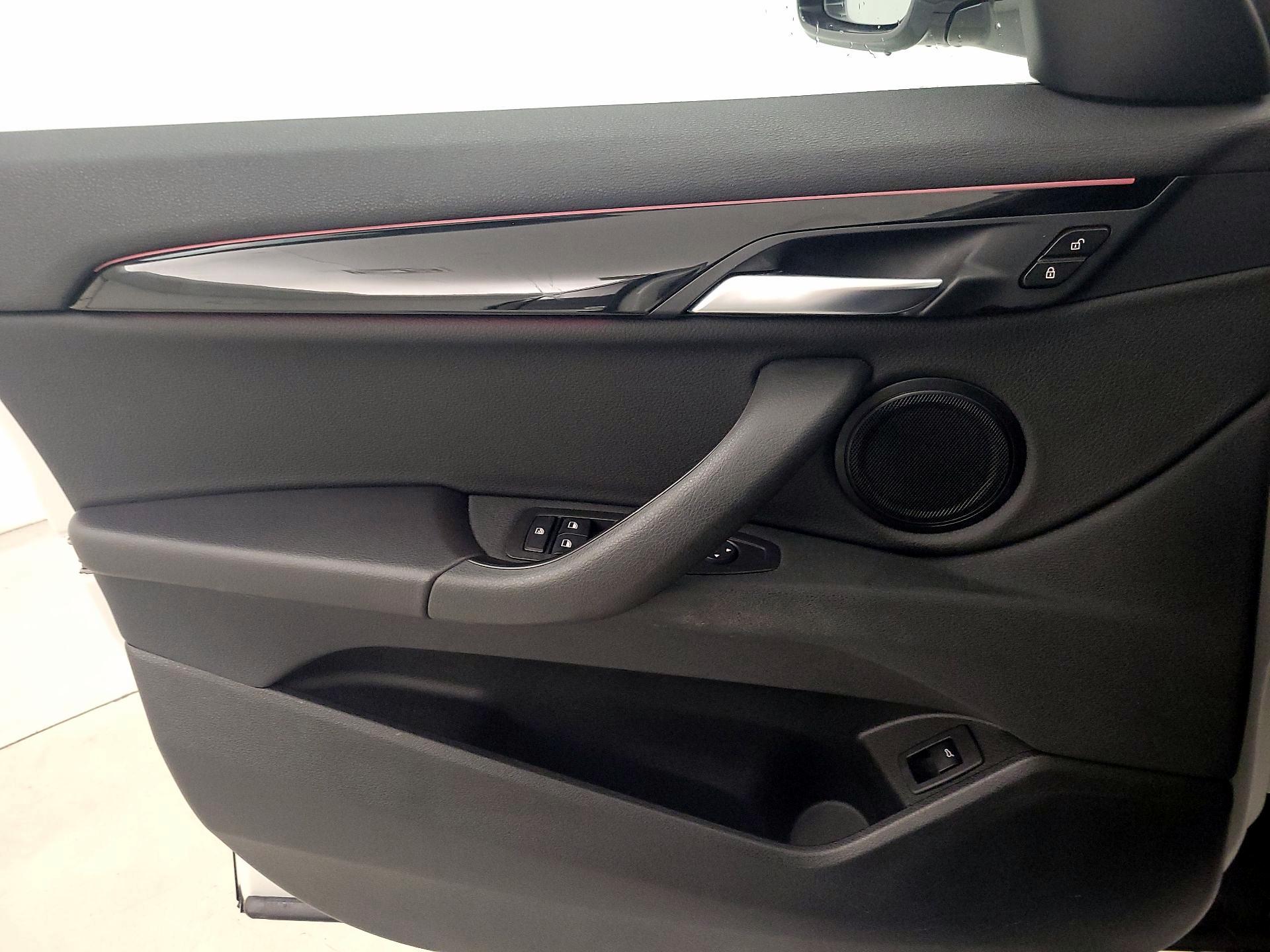 Thumbnail: 2020 BMW X2 - 12