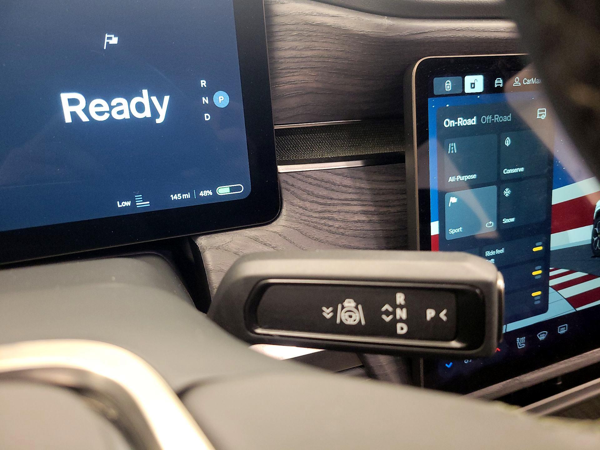 Thumbnail: 2023 Rivian R1S - 16