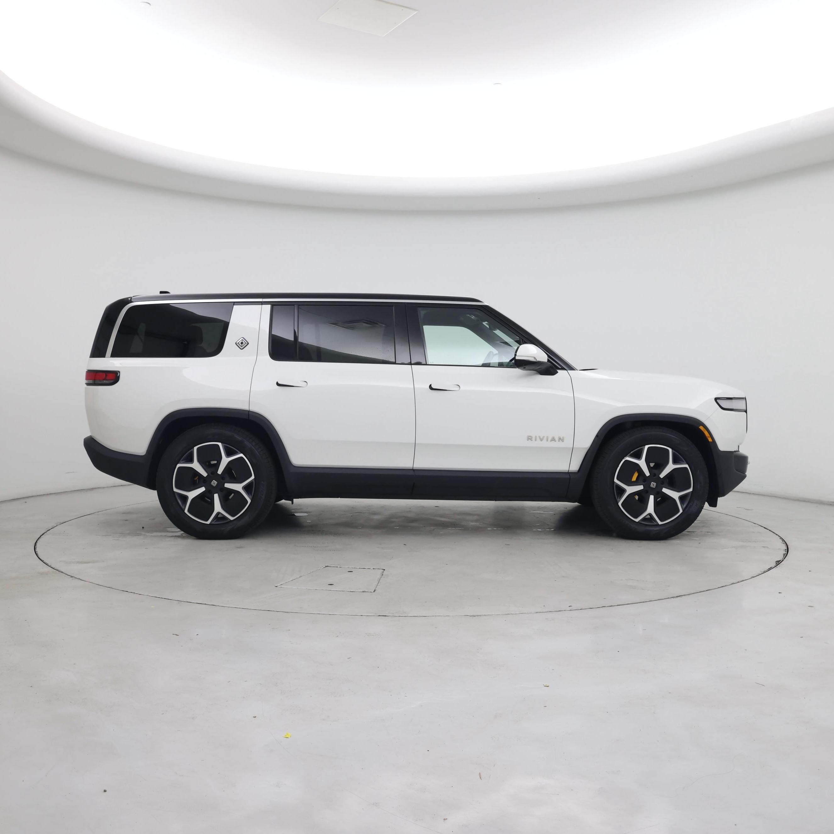 Thumbnail: 2023 Rivian R1S - 7