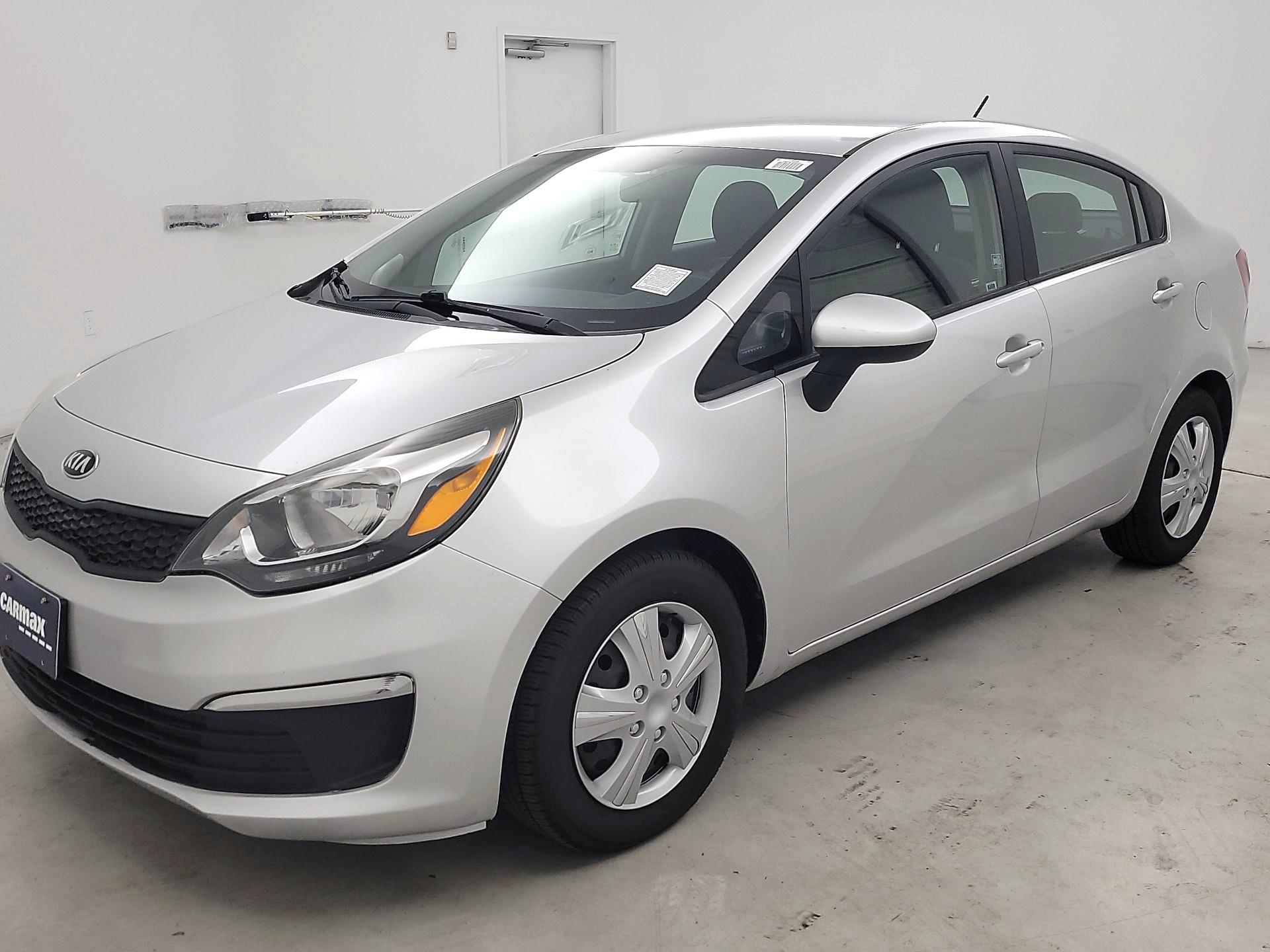 Thumbnail: 2016 Kia Rio - 3