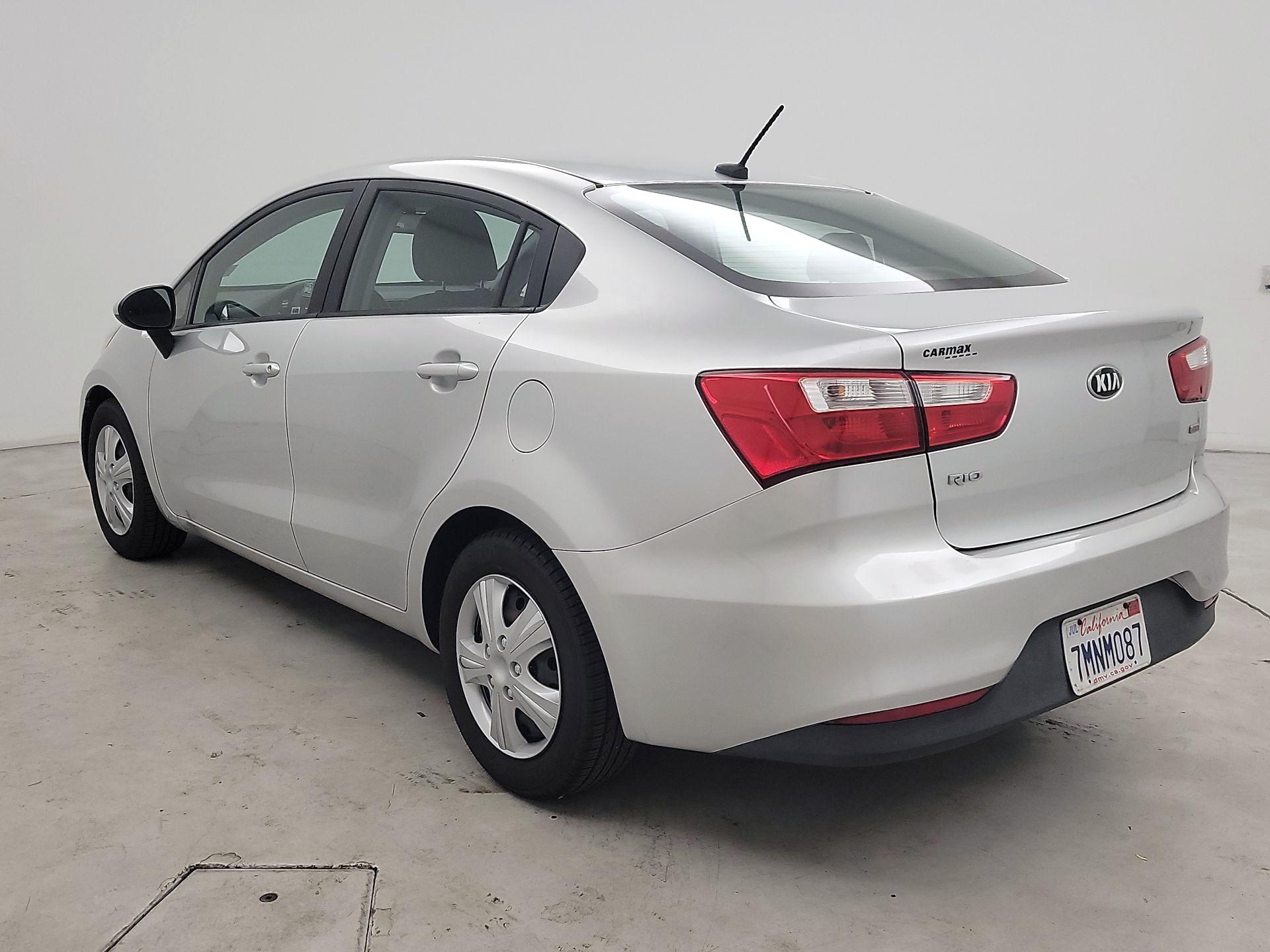 Thumbnail: 2016 Kia Rio - 7