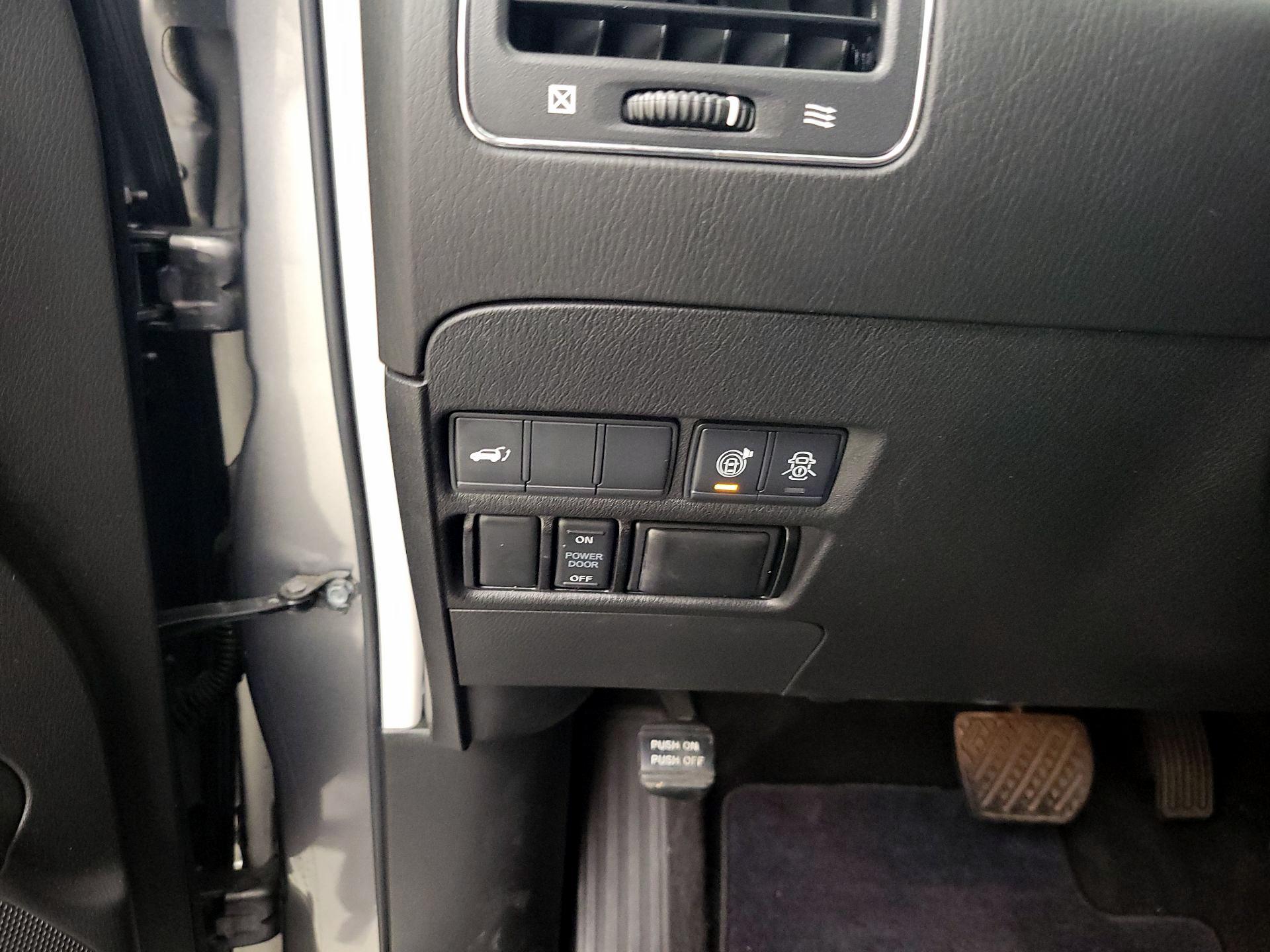 Thumbnail: 2020 Nissan Armada - 13