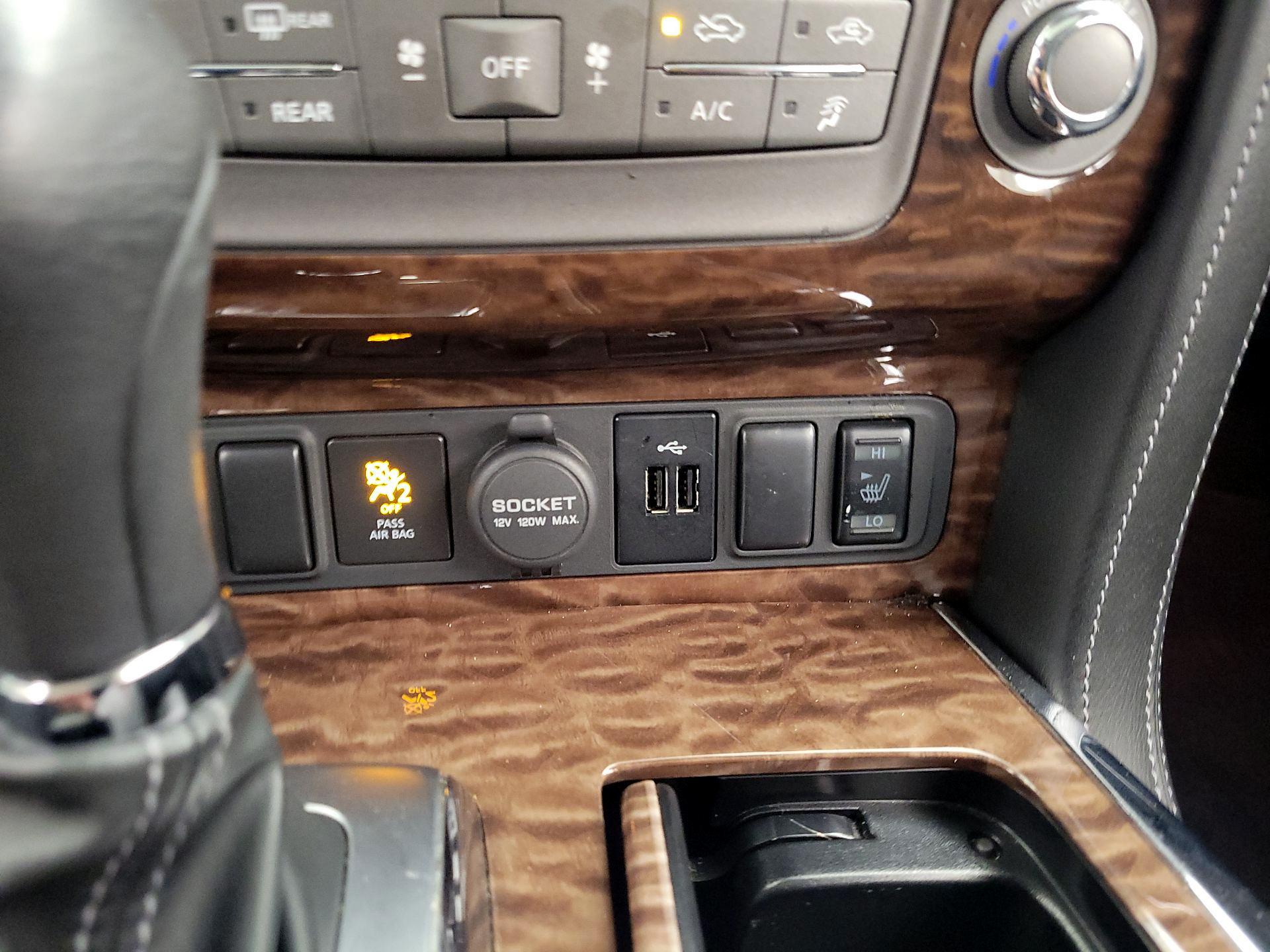 Thumbnail: 2020 Nissan Armada - 19