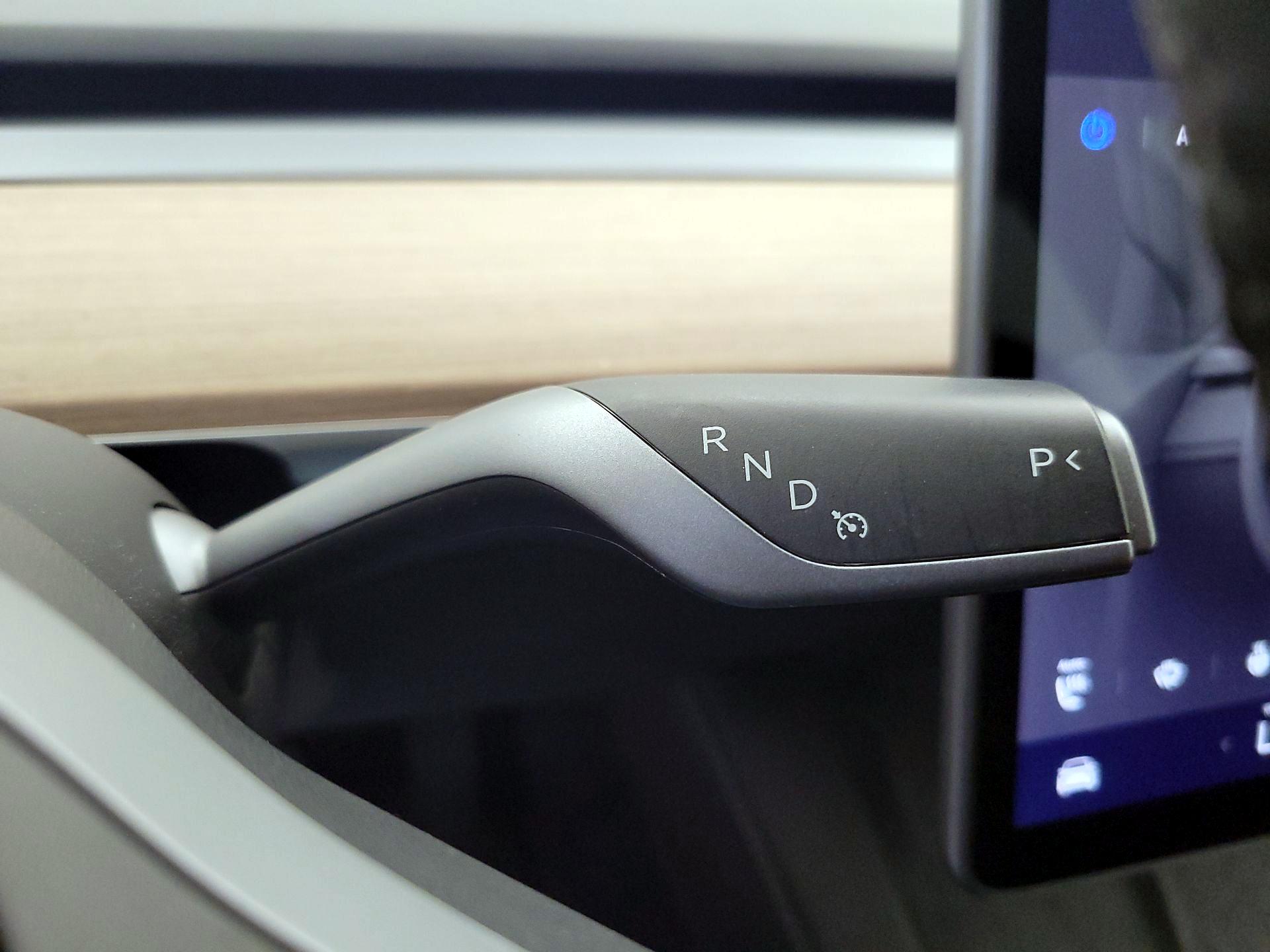 Thumbnail: 2022 Tesla Model 3 - 17