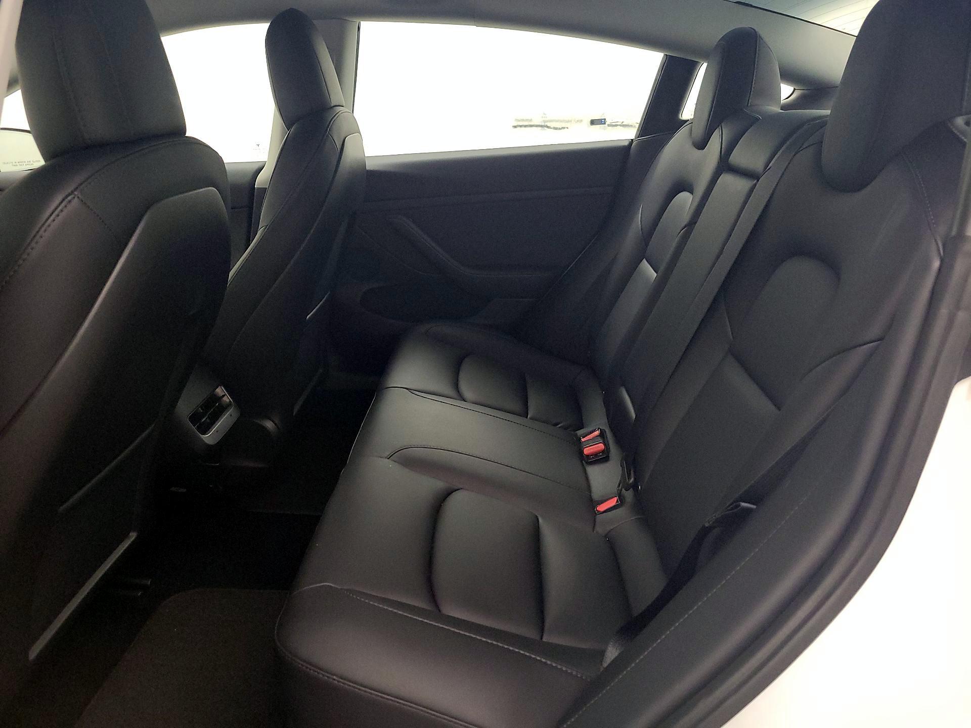 Thumbnail: 2022 Tesla Model 3 - 18