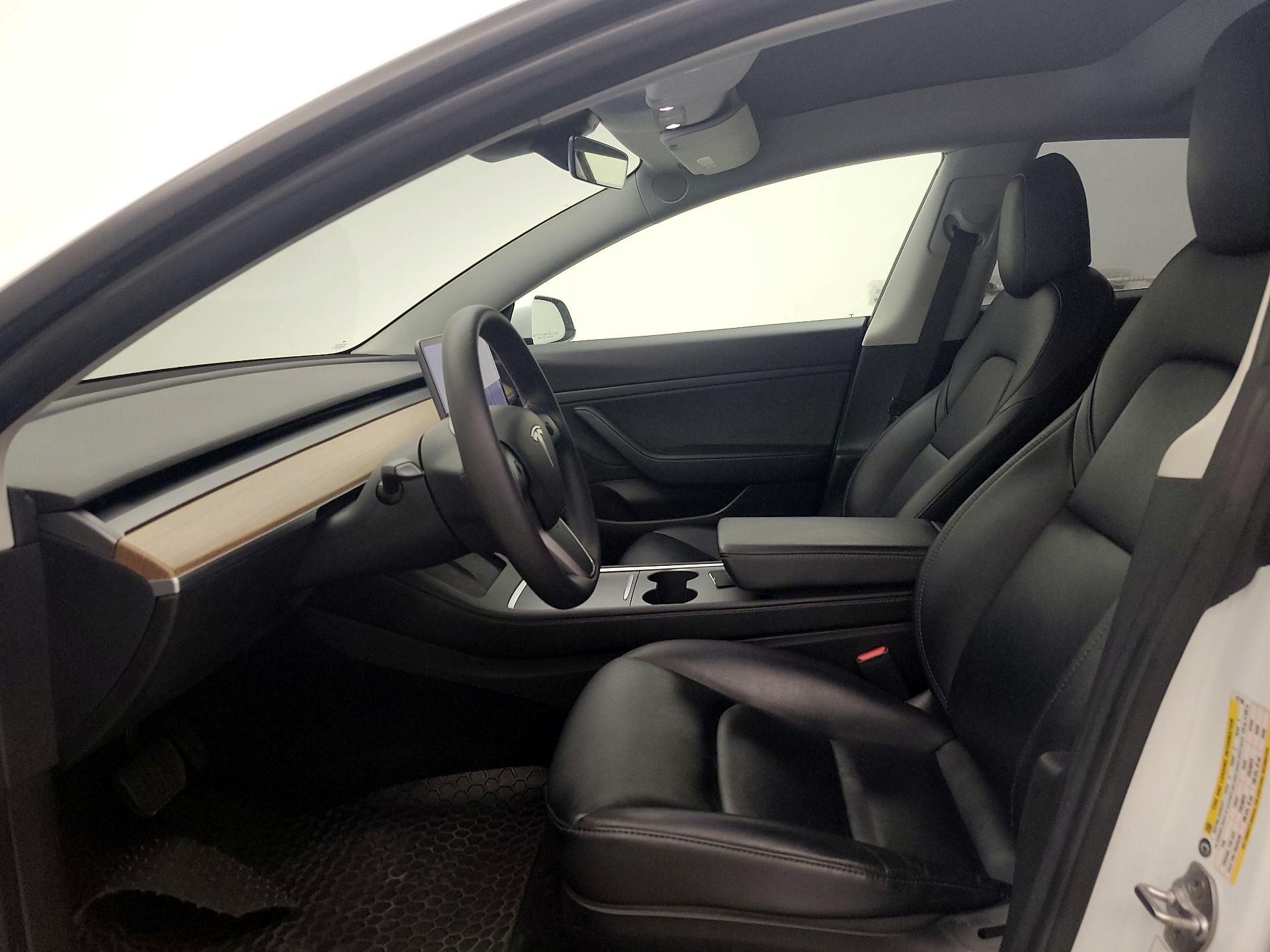 Thumbnail: 2021 Tesla Model 3 - 11