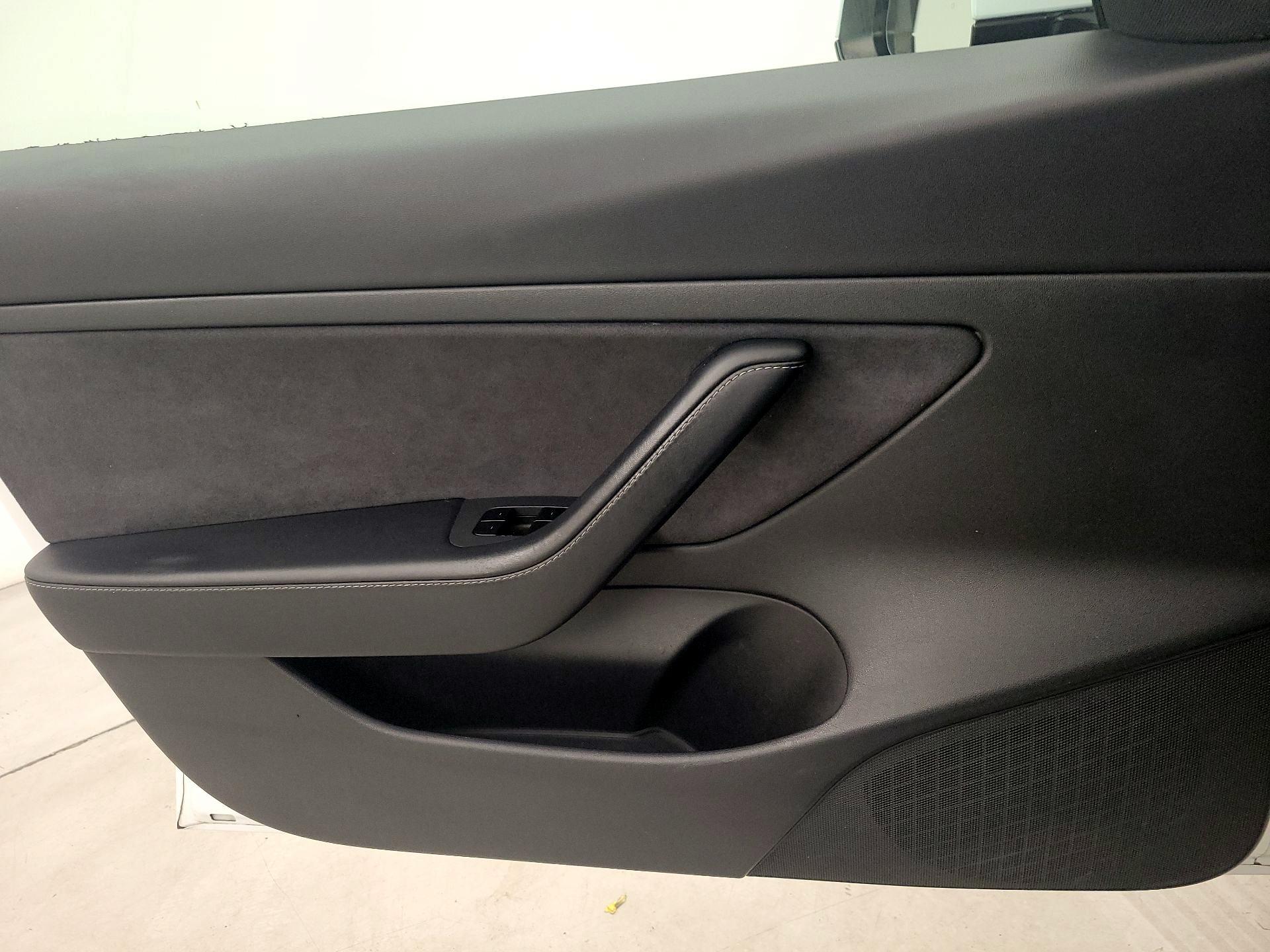 Thumbnail: 2021 Tesla Model 3 - 13