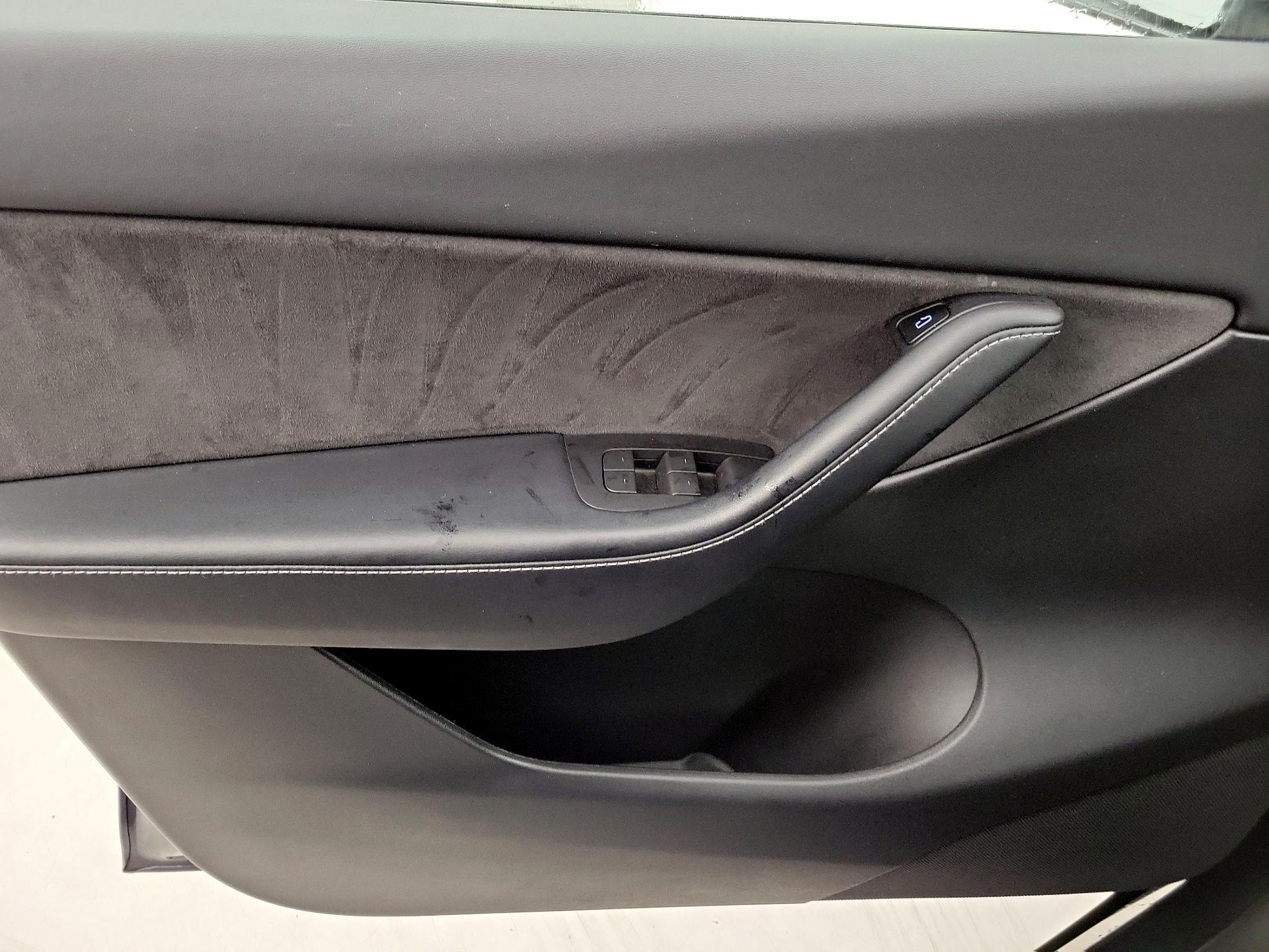 Thumbnail: 2022 Tesla Model Y - 12