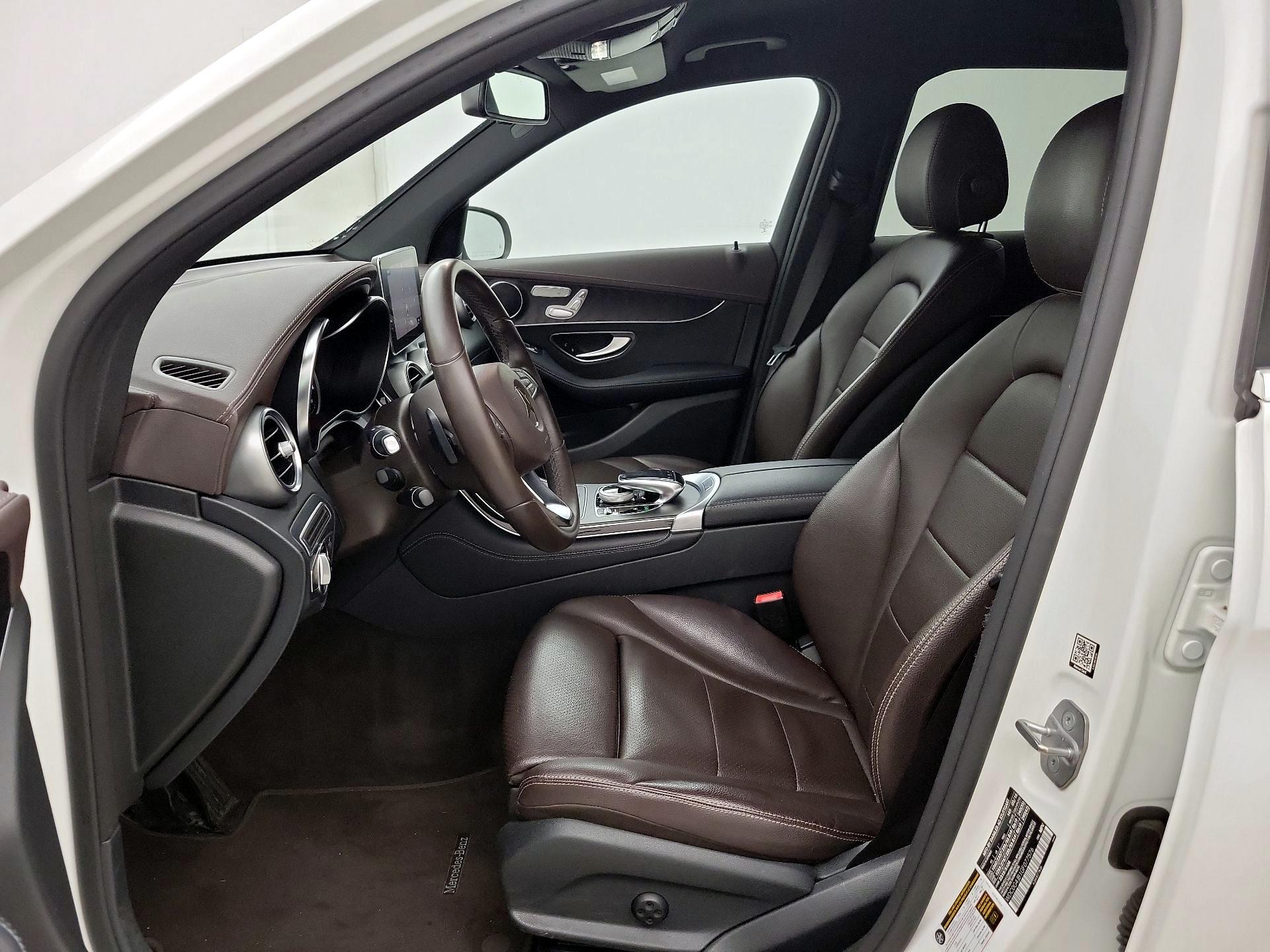 Thumbnail: 2016 Mercedes-Benz GLC - 11