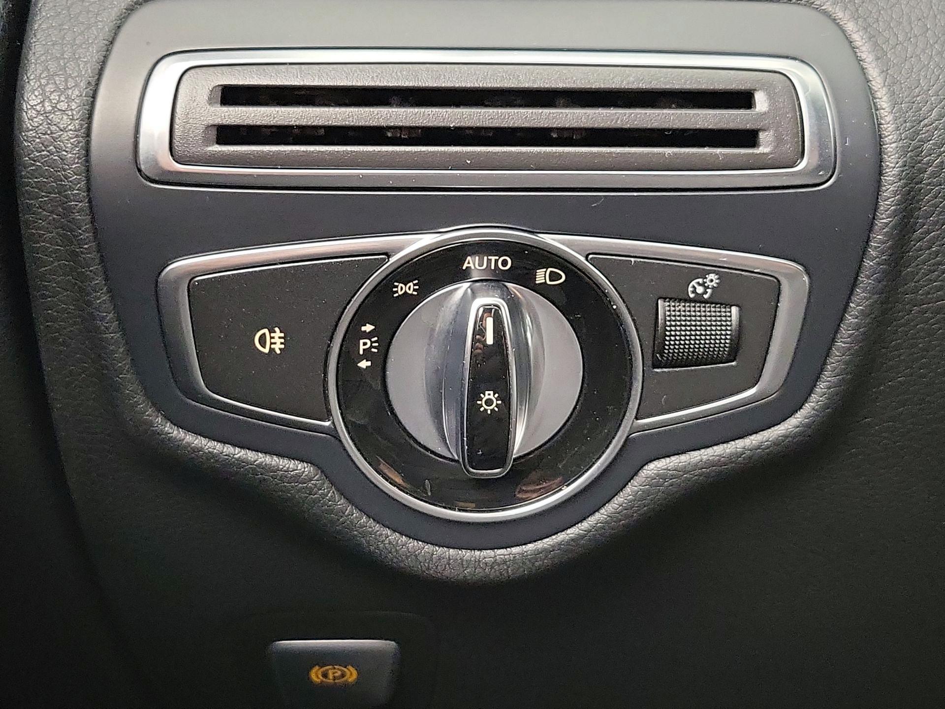 Thumbnail: 2016 Mercedes-Benz GLC - 13