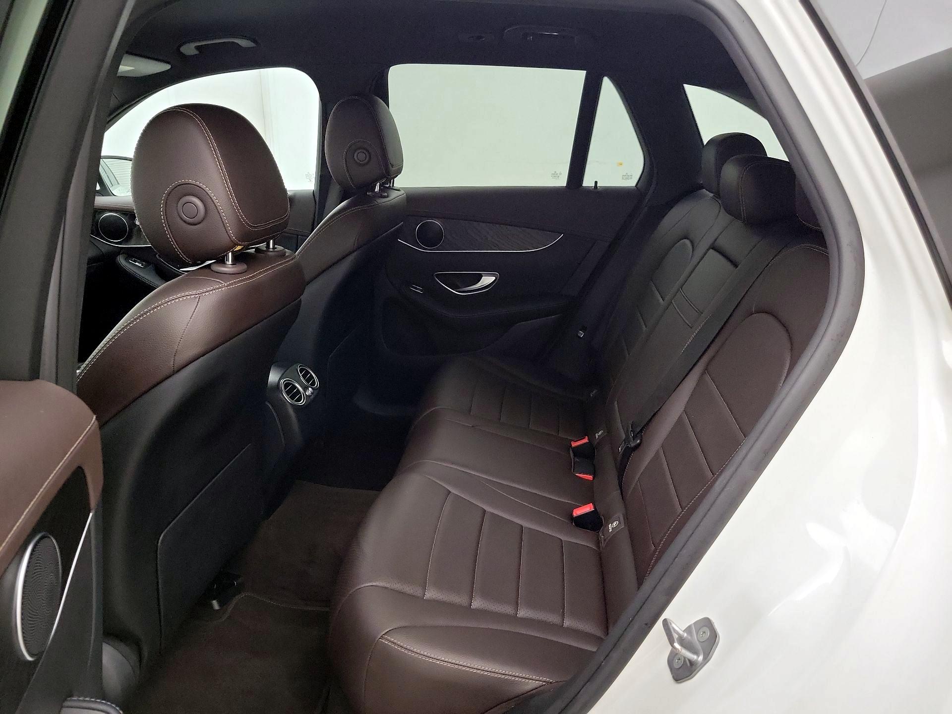 Thumbnail: 2016 Mercedes-Benz GLC - 20