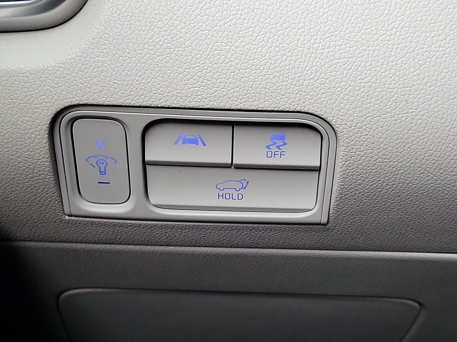 Thumbnail: 2023 Kia Sorento - 13