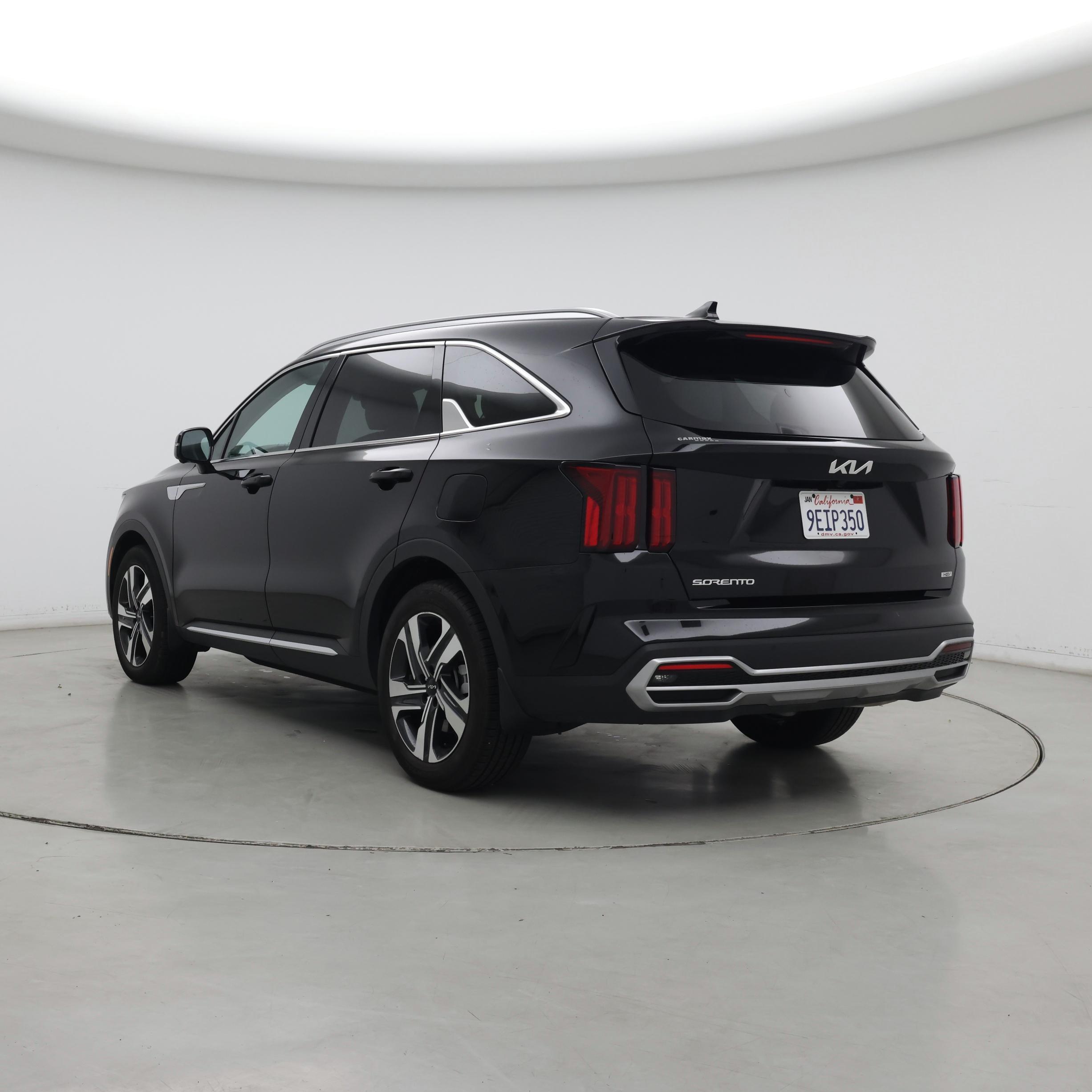 Thumbnail: 2023 Kia Sorento - 2