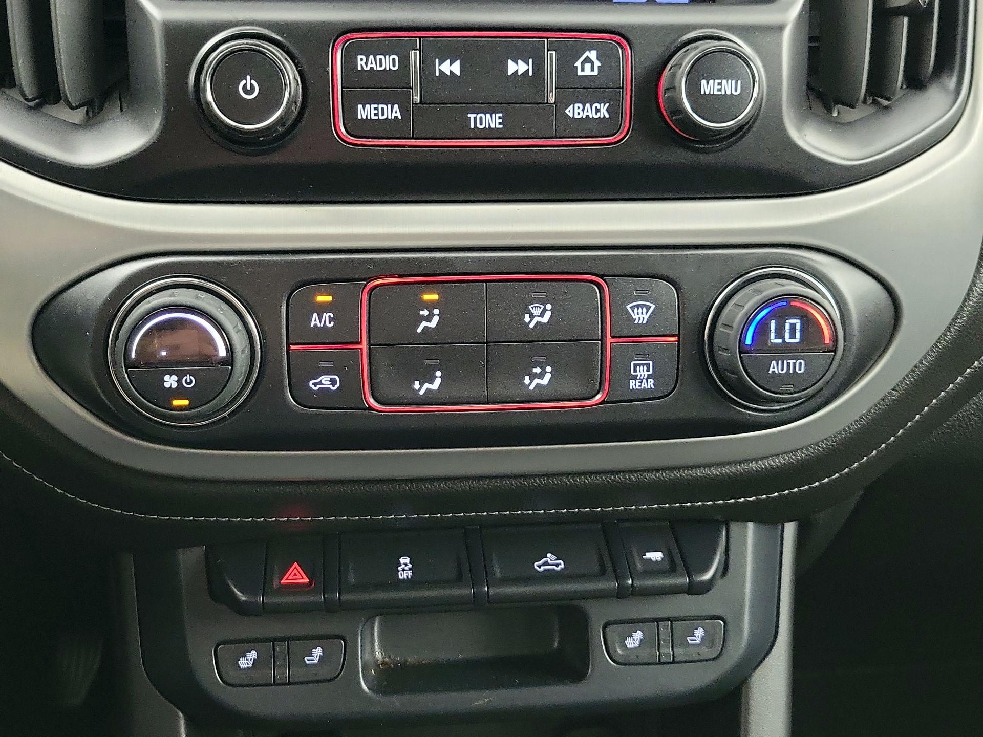 Thumbnail: 2015 GMC Canyon - 17