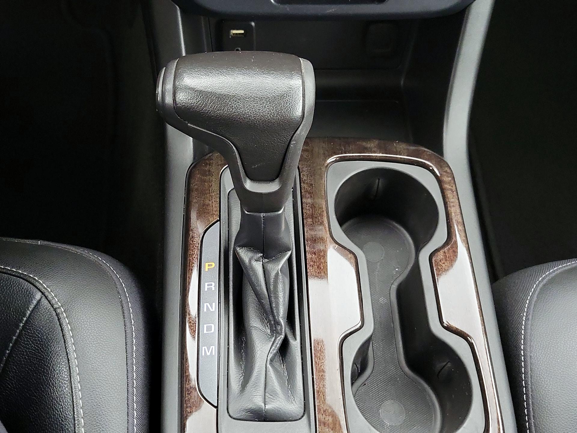 Thumbnail: 2015 GMC Canyon - 18