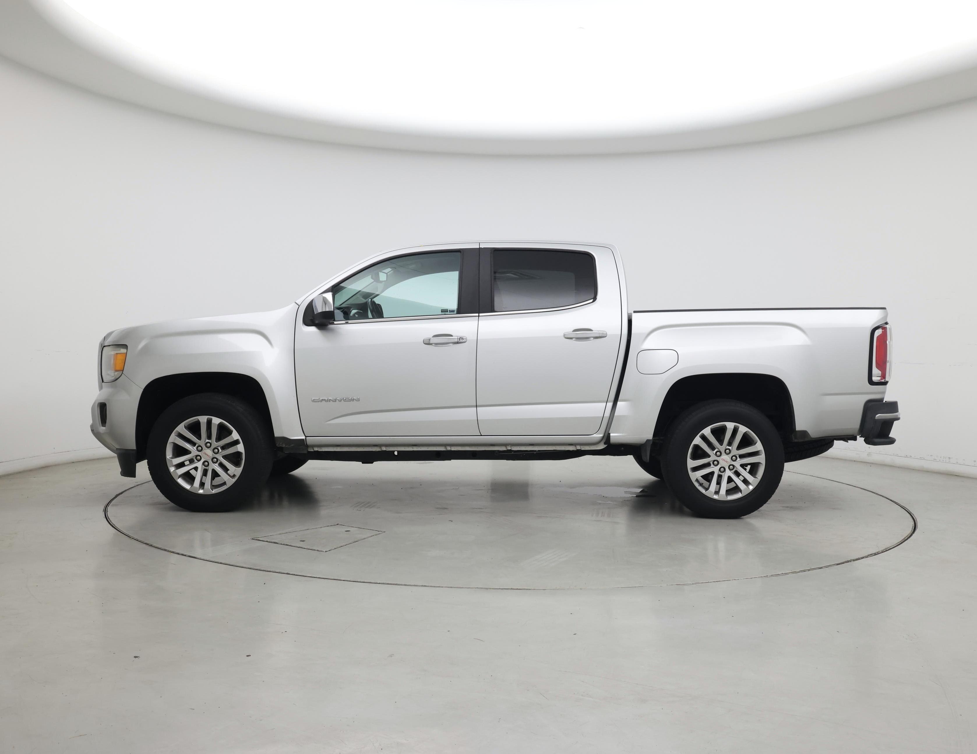 Thumbnail: 2015 GMC Canyon - 3