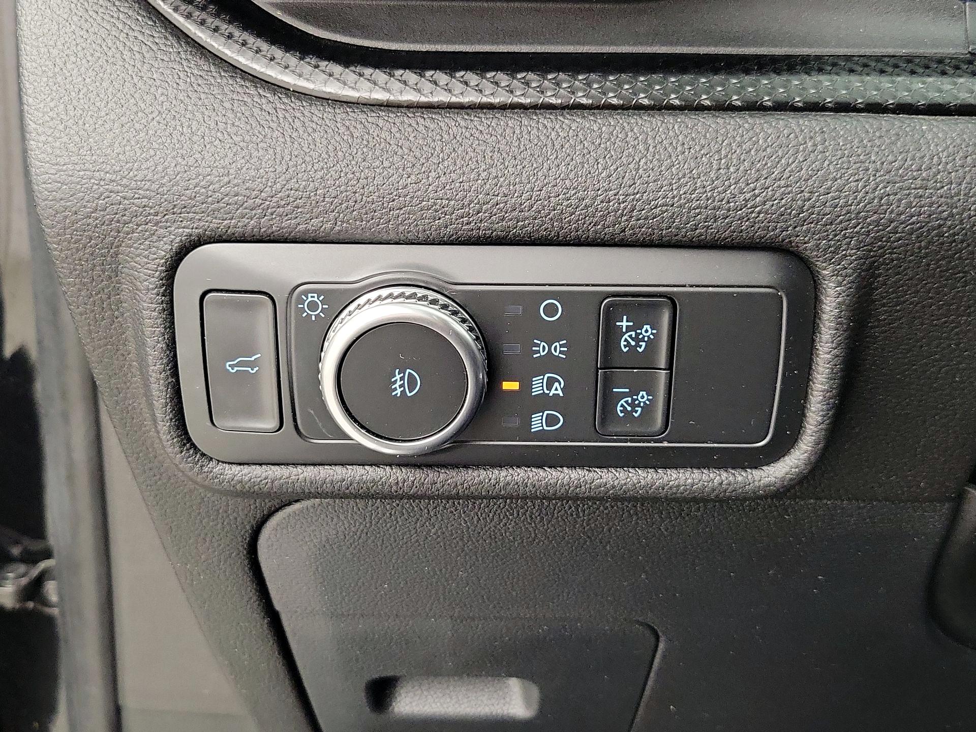 Thumbnail: 2022 Ford Explorer - 13