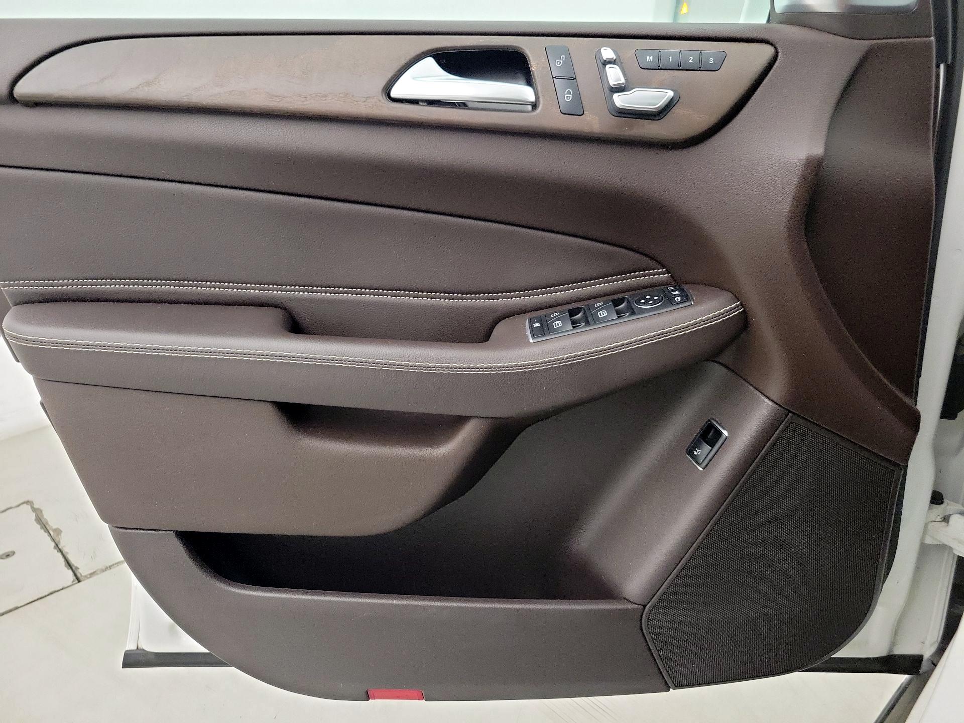 Thumbnail: 2019 Mercedes-Benz GLS - 12