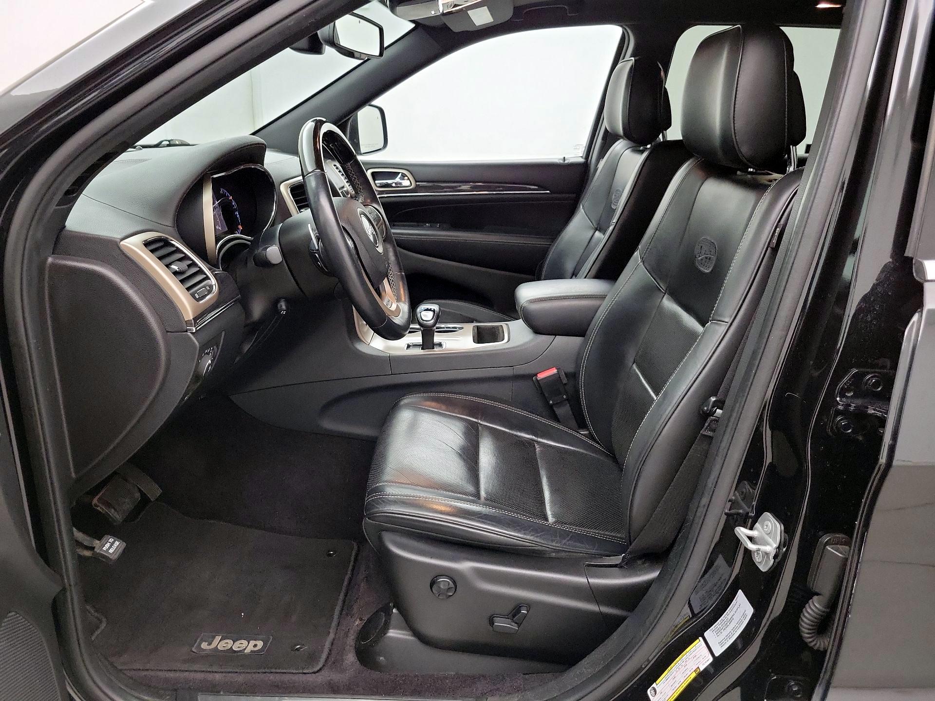 Thumbnail: 2015 Jeep Grand Cherokee - 11