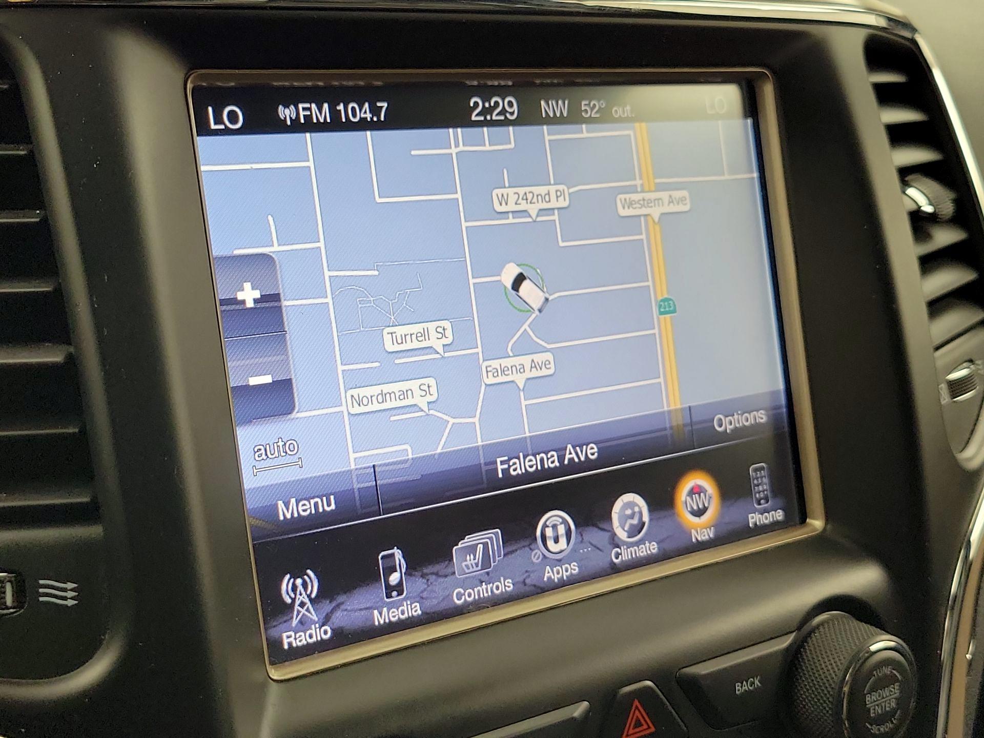 Thumbnail: 2015 Jeep Grand Cherokee - 14